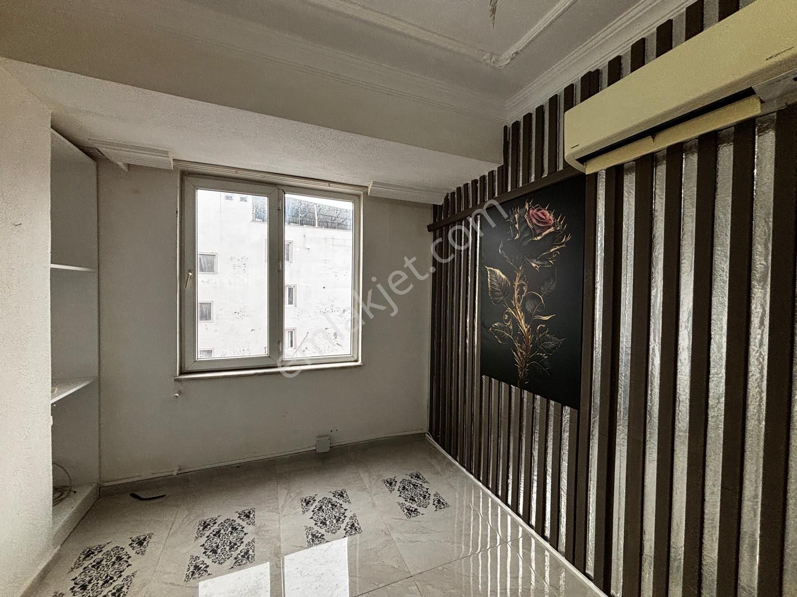 Dost Emlaktan Merkez'de Asansörlü Tadilatlı 2+1 Satılık Daire - Görsel 11