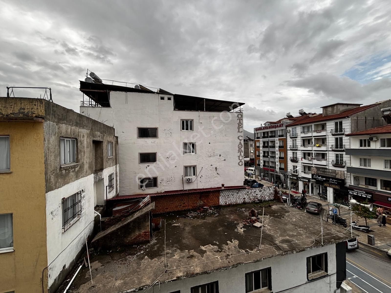 Dost Emlaktan Merkez'de Asansörlü Tadilatlı 2+1 Satılık Daire - Görsel 18