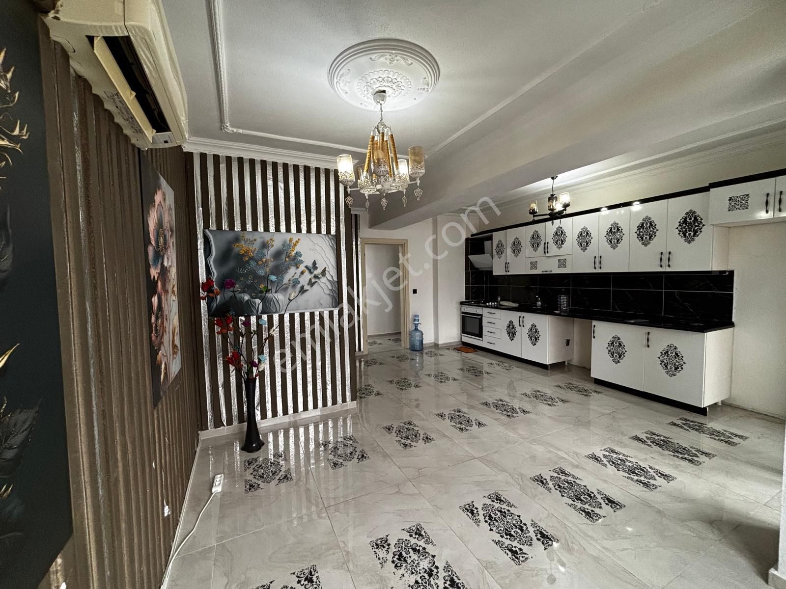 Dost Emlaktan Merkez'de Asansörlü Tadilatlı 2+1 Satılık Daire - Görsel 9