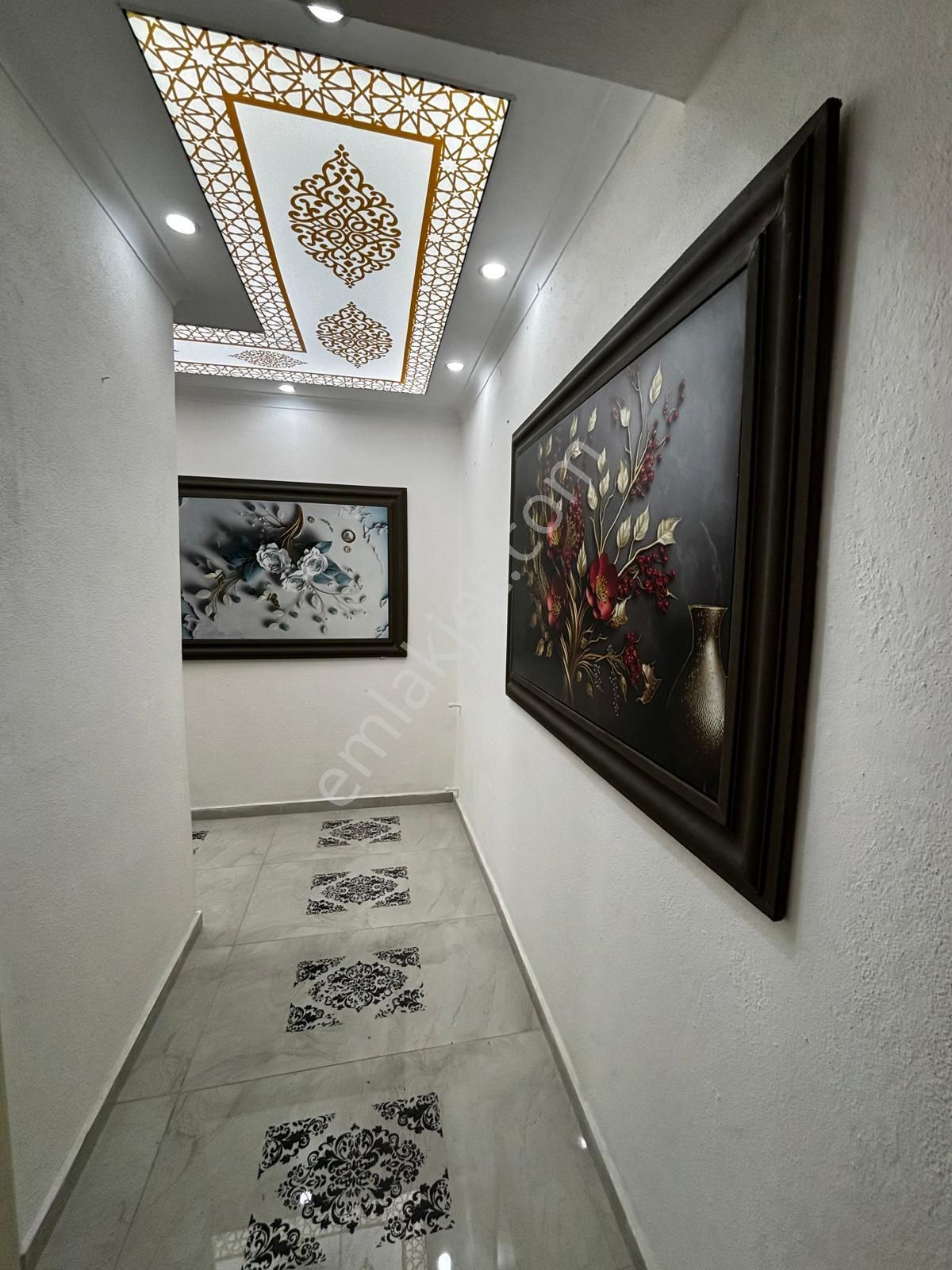 Dost Emlaktan Merkez'de Asansörlü Tadilatlı 2+1 Satılık Daire - Görsel 3