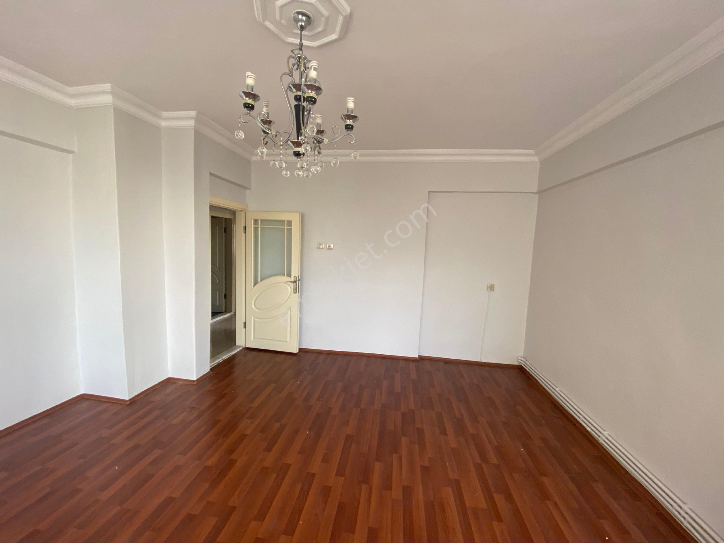 Altındağ Mah.de Doğal Gazlı 3+1 Lüks Daire 28.000tl.kiralık - Görsel 12