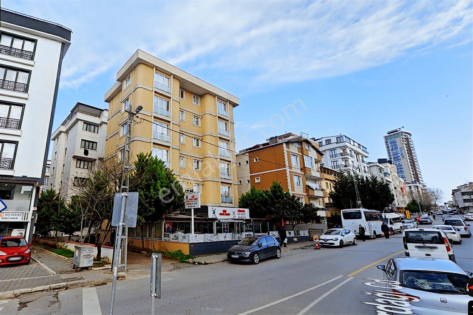 Kartal Esentepe'de Satılık 2+1 Kiracısız Metro Marmaray Adliye