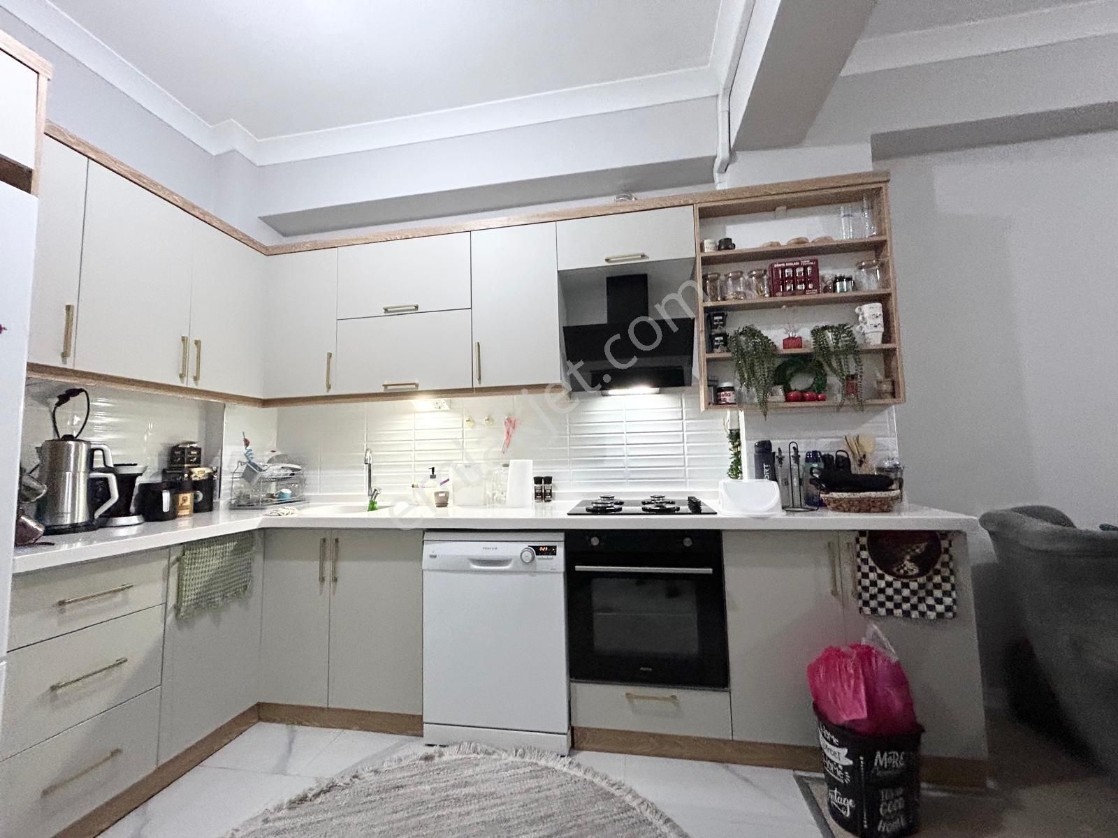 *yetkisi Yüksel'den Kadıköyde Novada Avm'ye Yakın 2+1 Şık Satılık Daire*