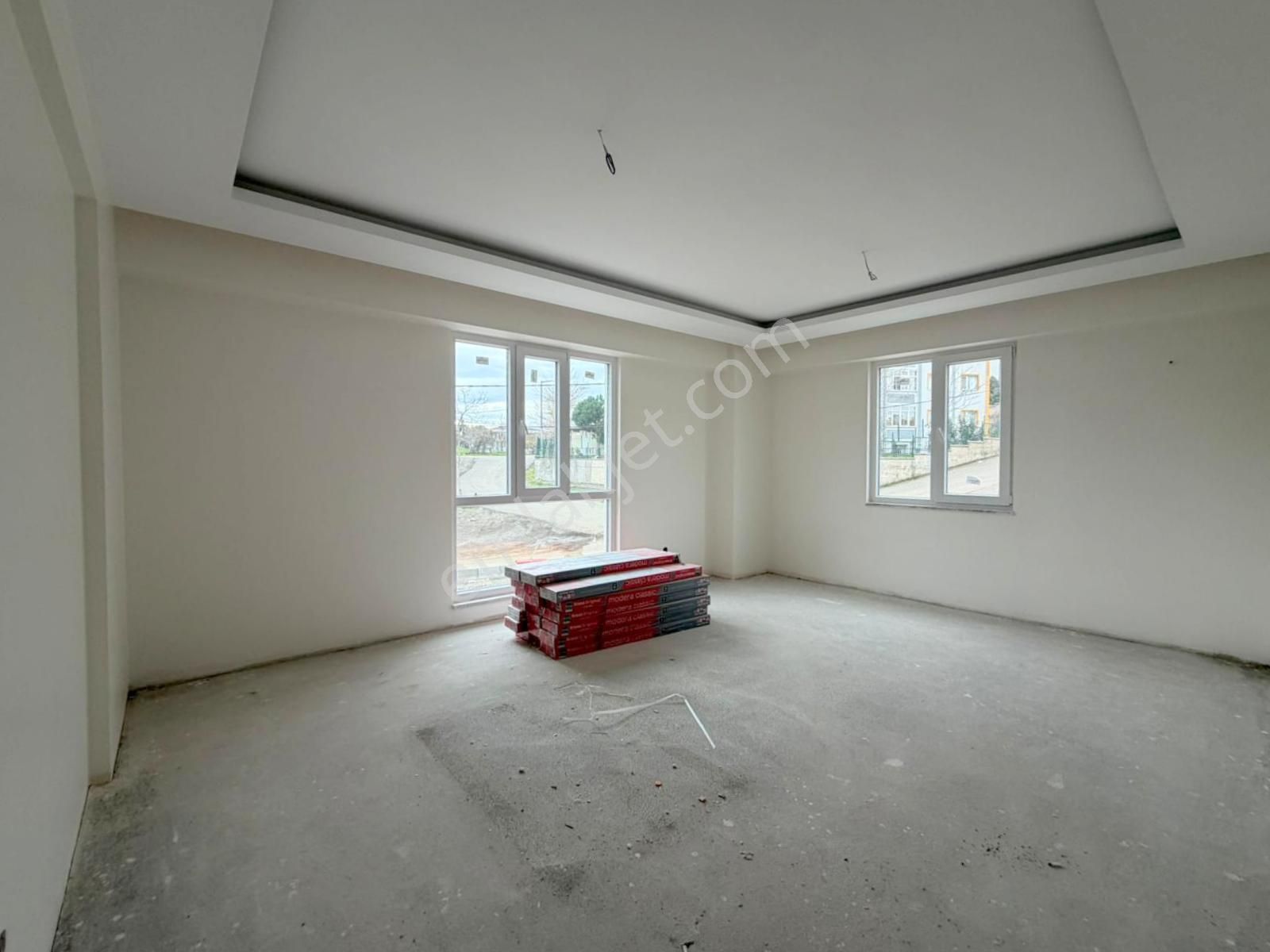 Mertcan'dan Caddeye 2dk Balkonlu Ara Kat Sıfır Kaçmaz Fiyata 3+1