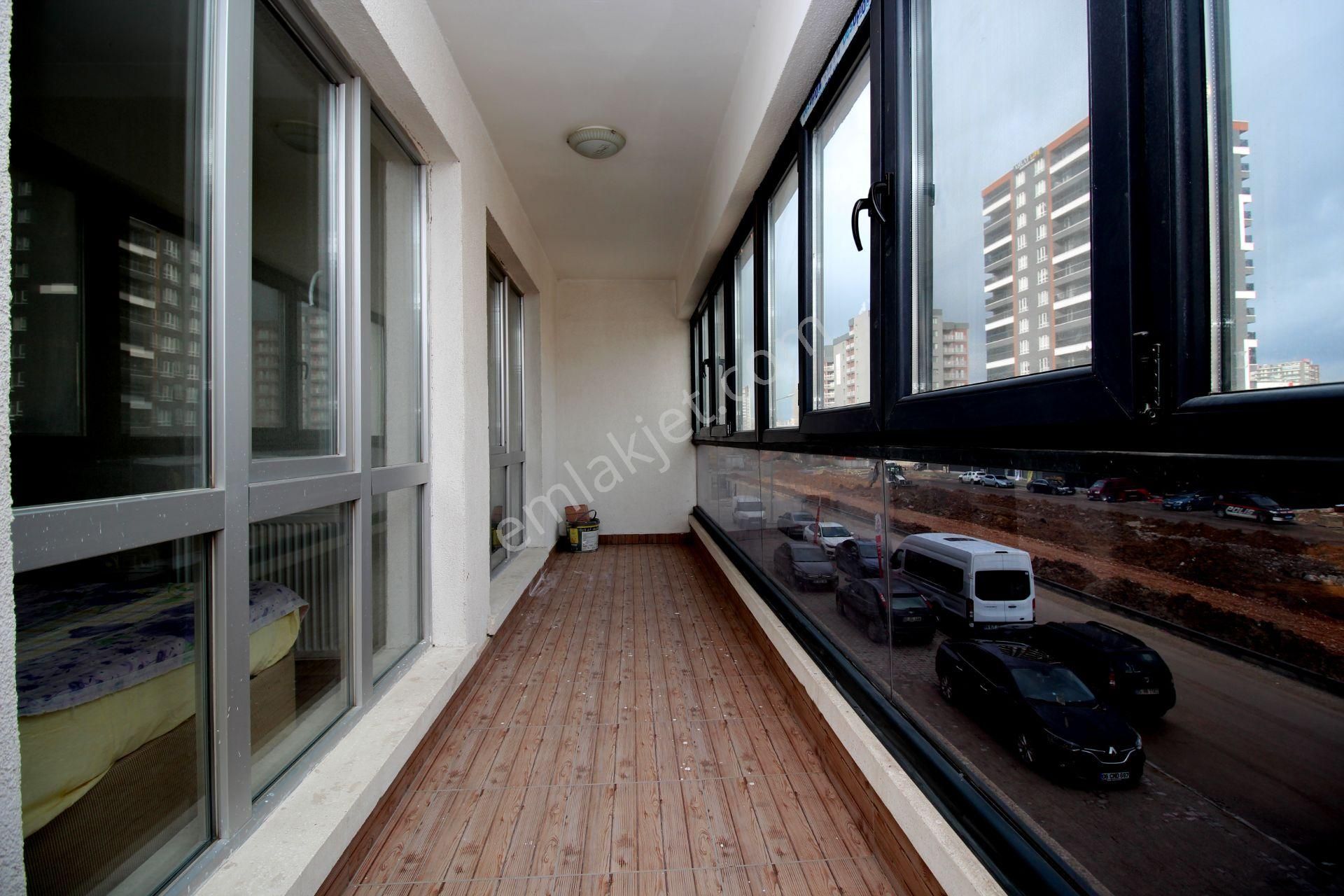 Emre Emlak'tan Eryaman Yeşilova'da Katta Ön Cephe 2+1 Satılık Rezidans - Görsel 14