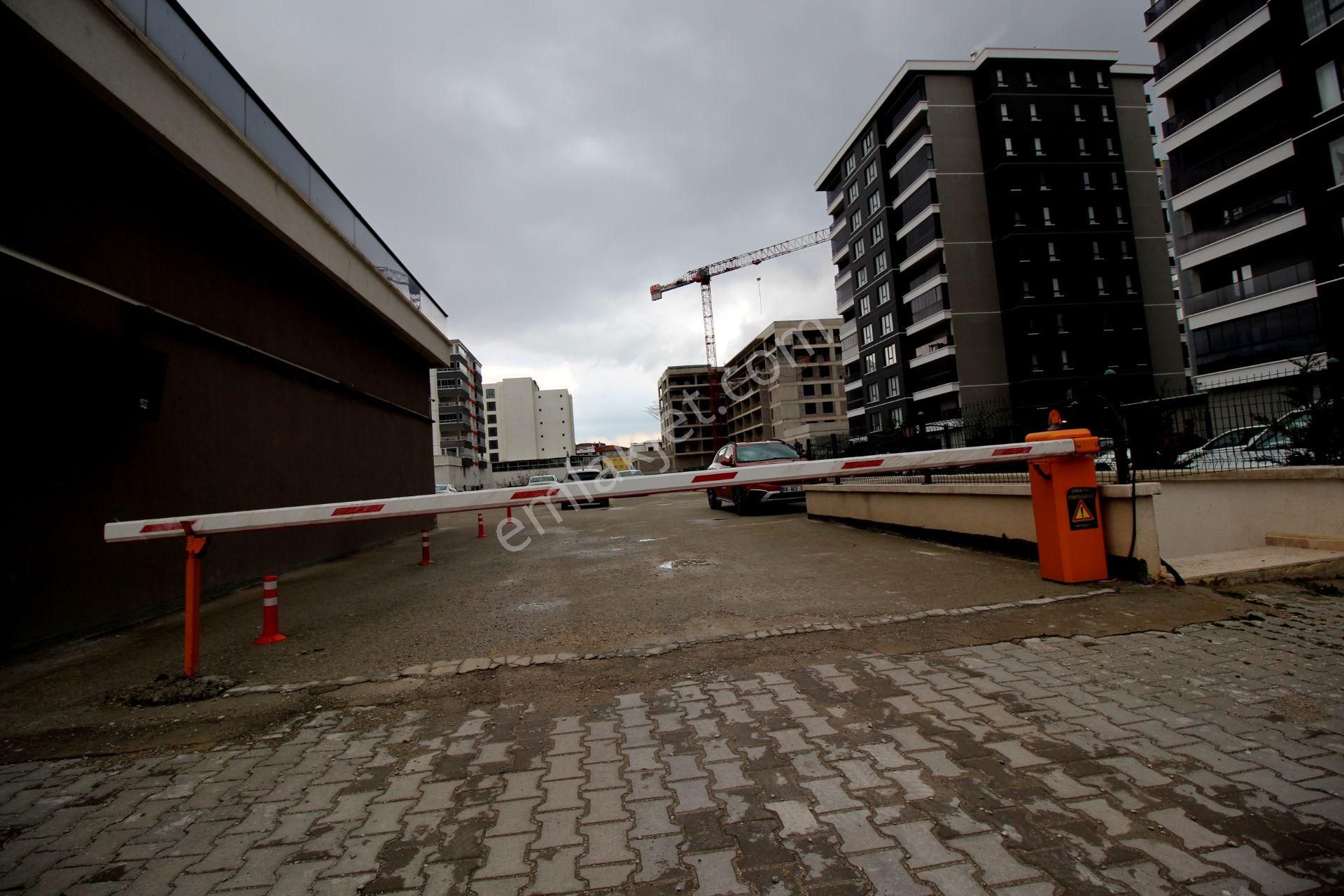 Emre Emlak'tan Eryaman Yeşilova'da Katta Ön Cephe 2+1 Satılık Rezidans - Görsel 22