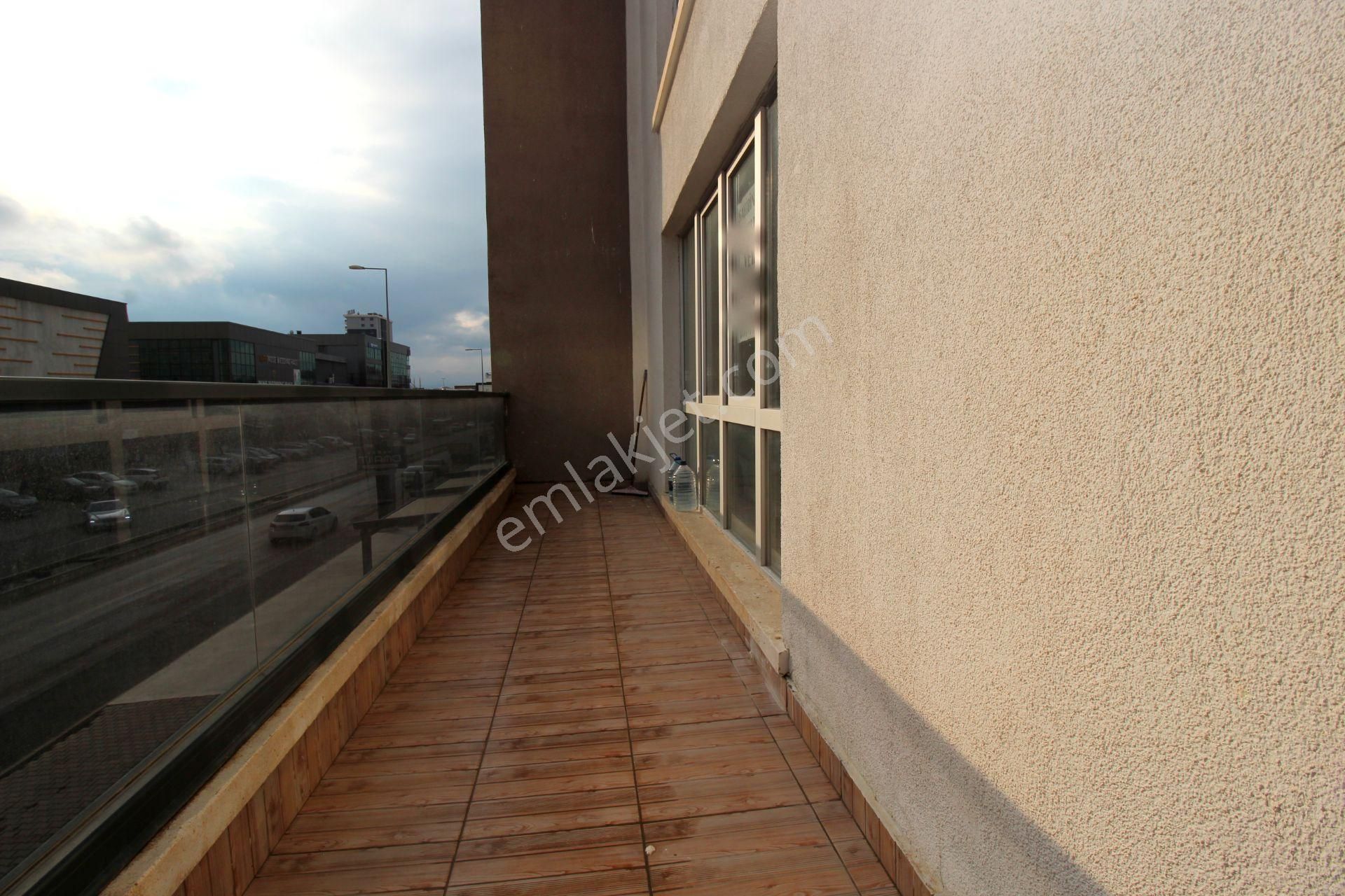 Emre Emlak'tan Eryaman Yeşilova'da Katta Ön Cephe 2+1 Satılık Rezidans - Görsel 17