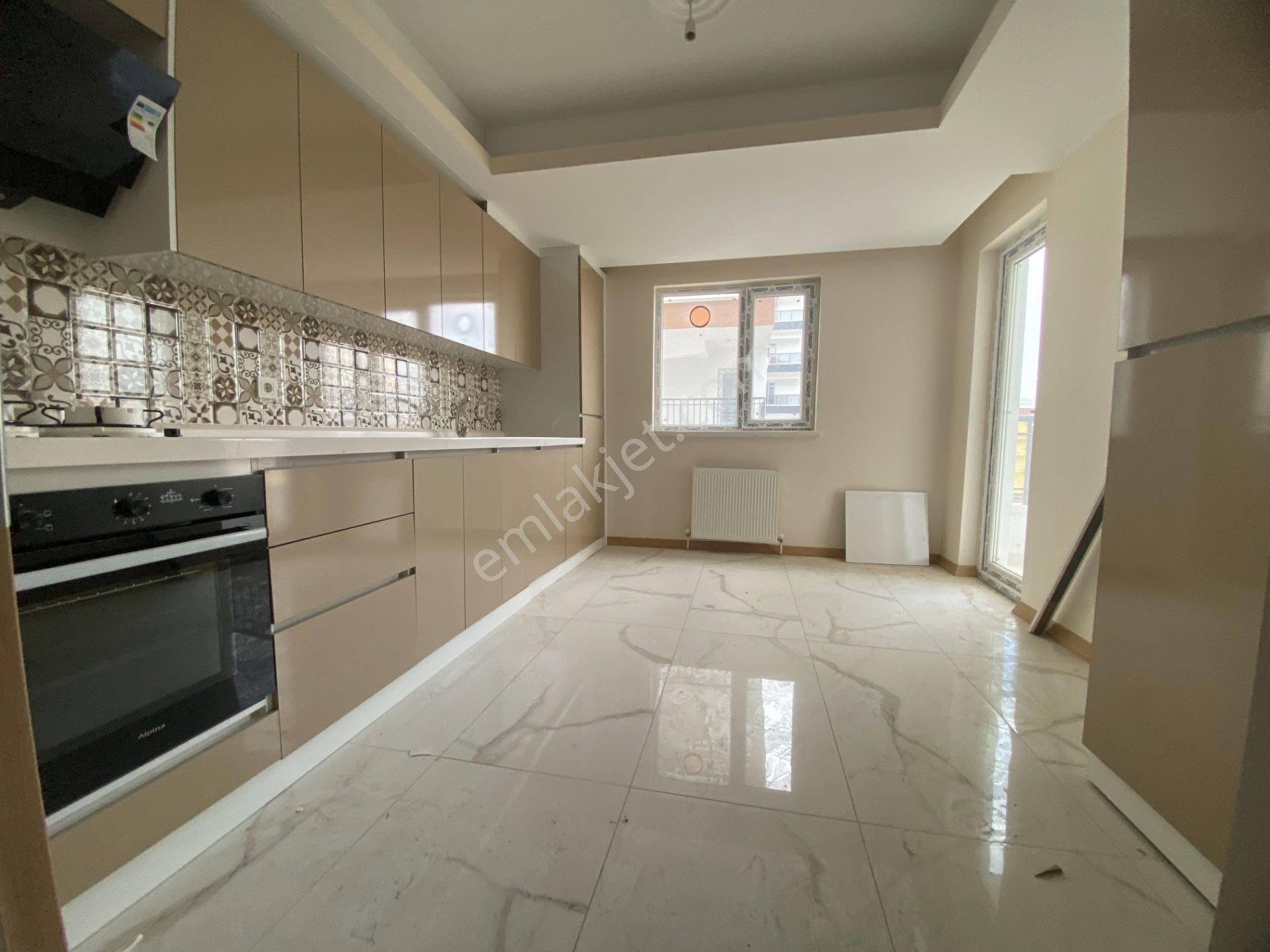 Sıfır Binada Asansörlü Ebeveyn Banyolu 3+1 Satılık Daireler