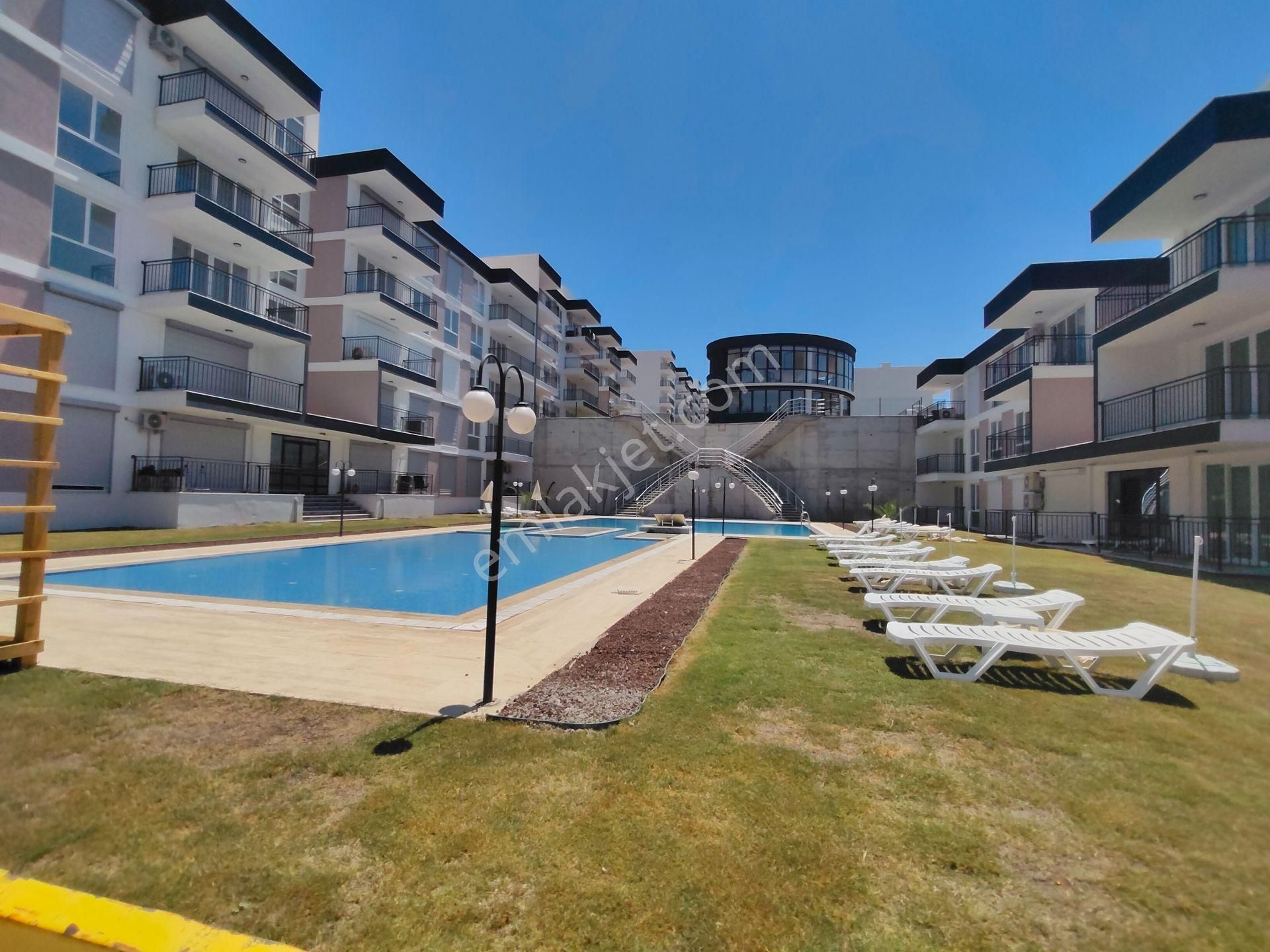 Kuşadasında Doğa İle İç İçe Bir Sitede Kiralık 1+1 Daire - Görsel 29