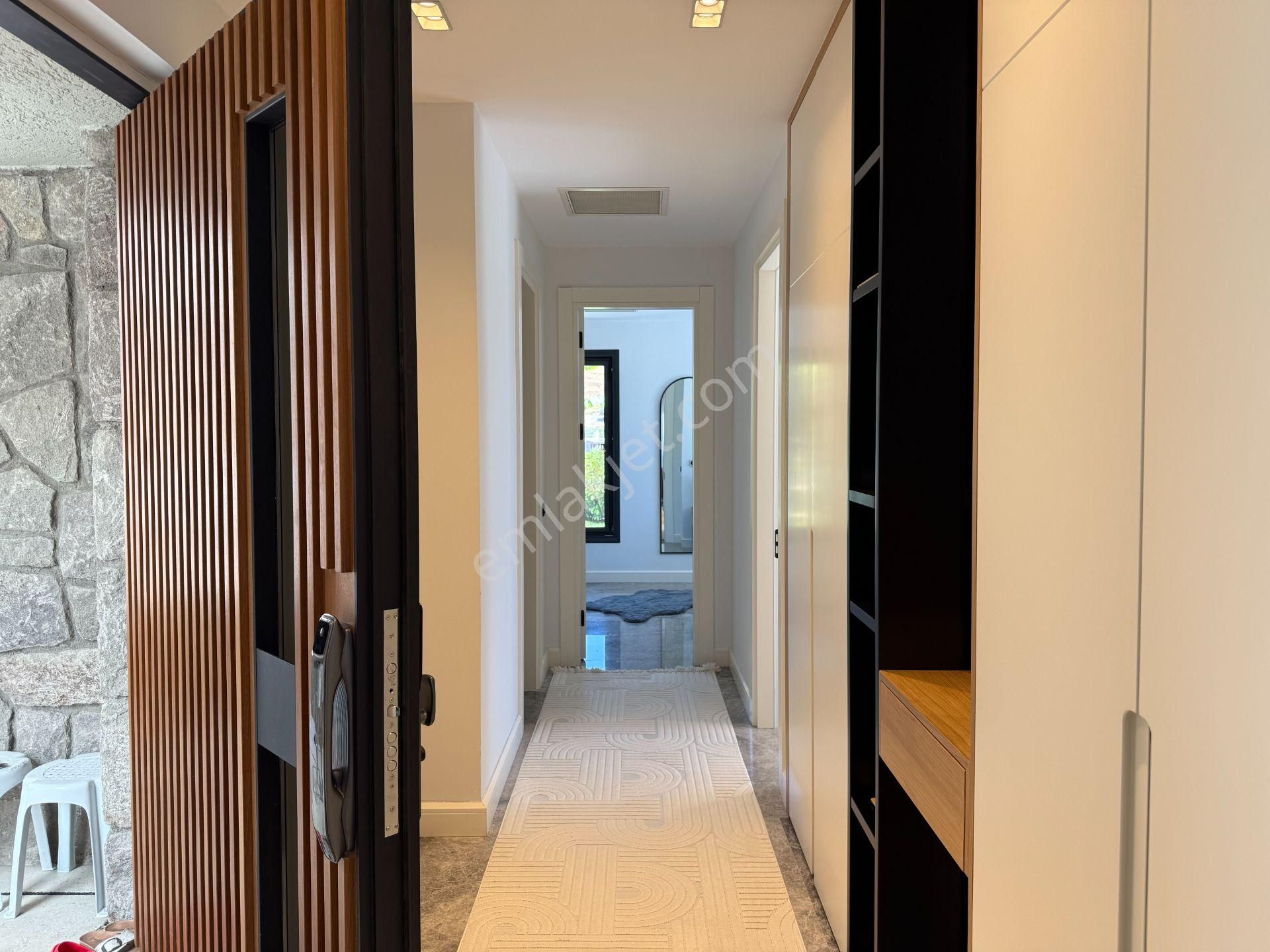 Gümüşlük'de Kiralık 4+2 Ultra Lüks Villa - Görsel 31