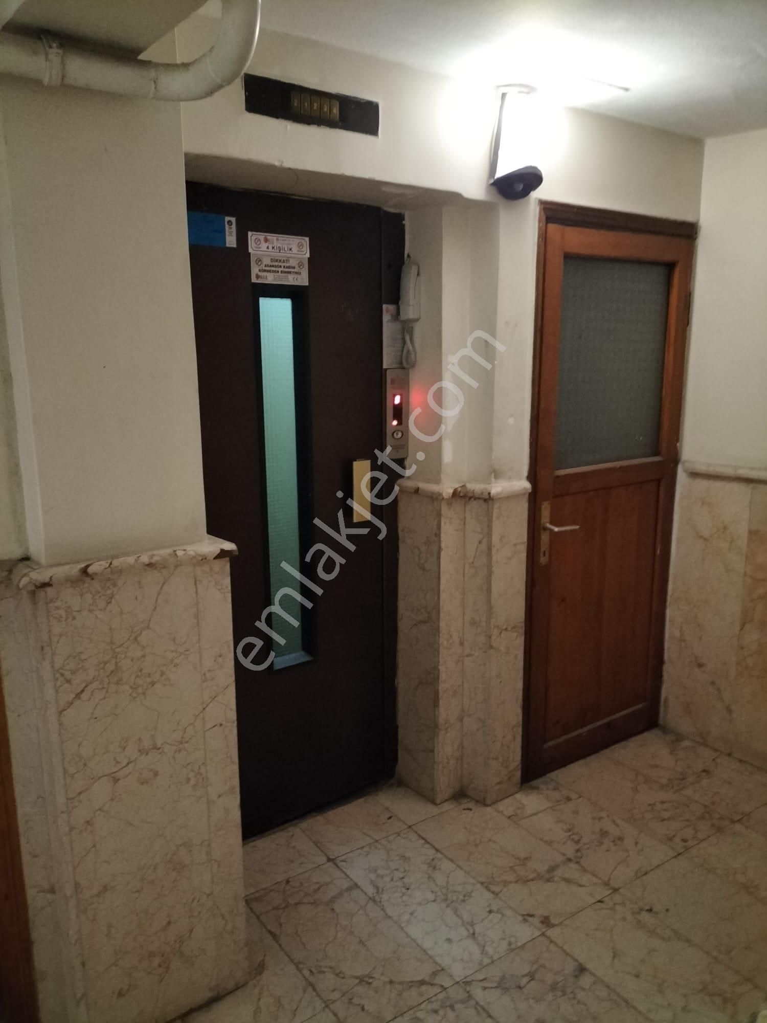 Sakarya Caddesinde Asansörlü Geniş 3+1 4. Kat Kiralık Daire - Görsel 14