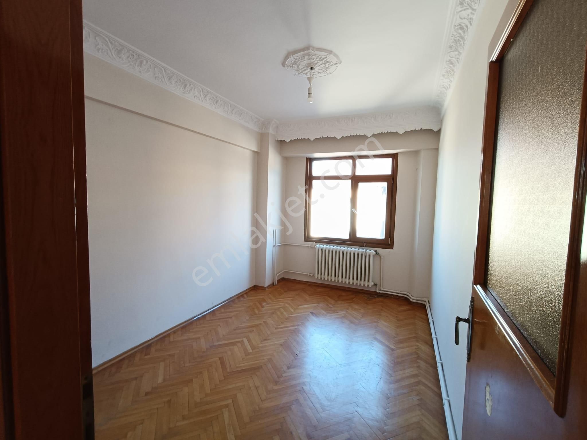 Sakarya Caddesinde Asansörlü Geniş 3+1 4. Kat Kiralık Daire - Görsel 4