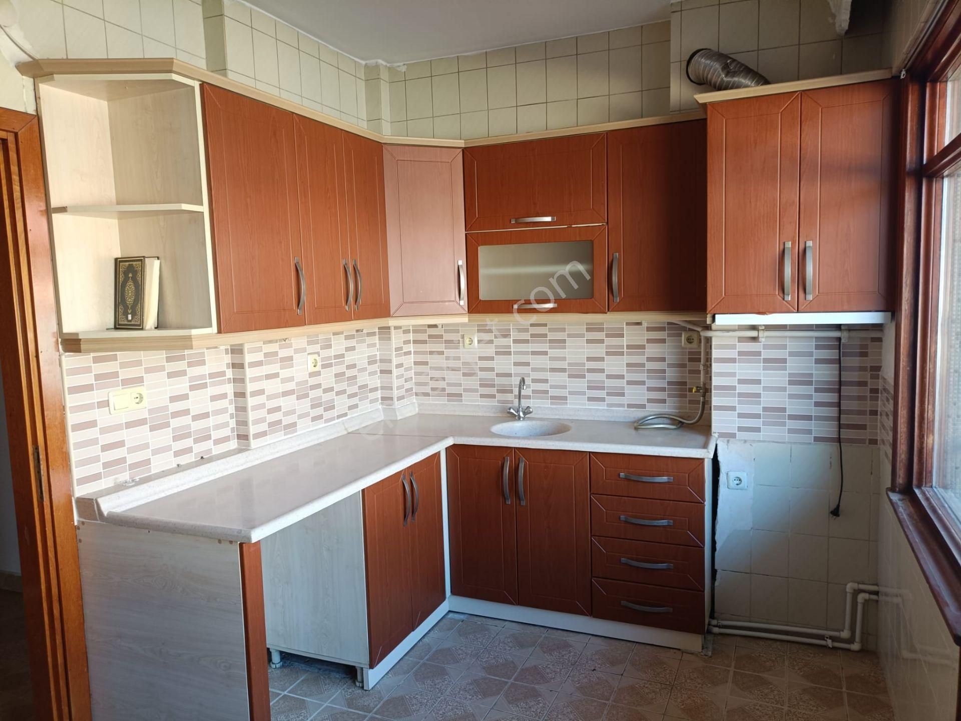 Sakarya Caddesinde Asansörlü Geniş 3+1 4. Kat Kiralık Daire - Görsel 7