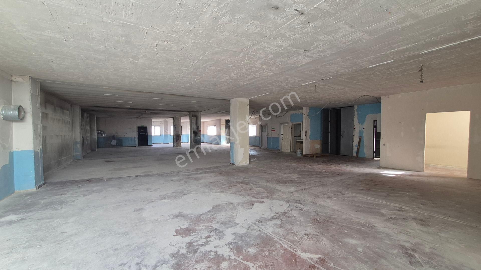 Avcılar Tahtakale’de 527 M² Geniş Kiralık Dükkan | Depo, Showroom, Toptan Satışa Uygun - Görsel 2