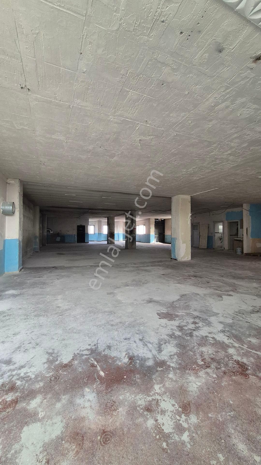 Avcılar Tahtakale’de 527 M² Geniş Kiralık Dükkan | Depo, Showroom, Toptan Satışa Uygun - Görsel 9