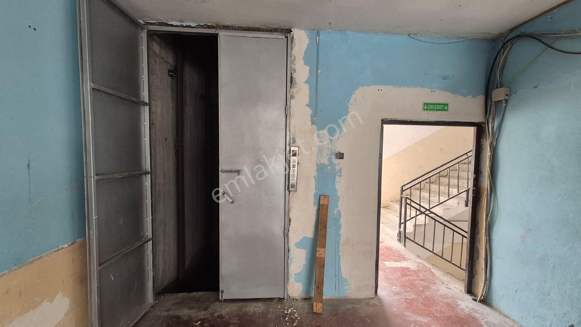 Avcılar Tahtakale’de 527 M² Geniş Kiralık Dükkan | Depo, Showroom, Toptan Satışa Uygun - Görsel 18