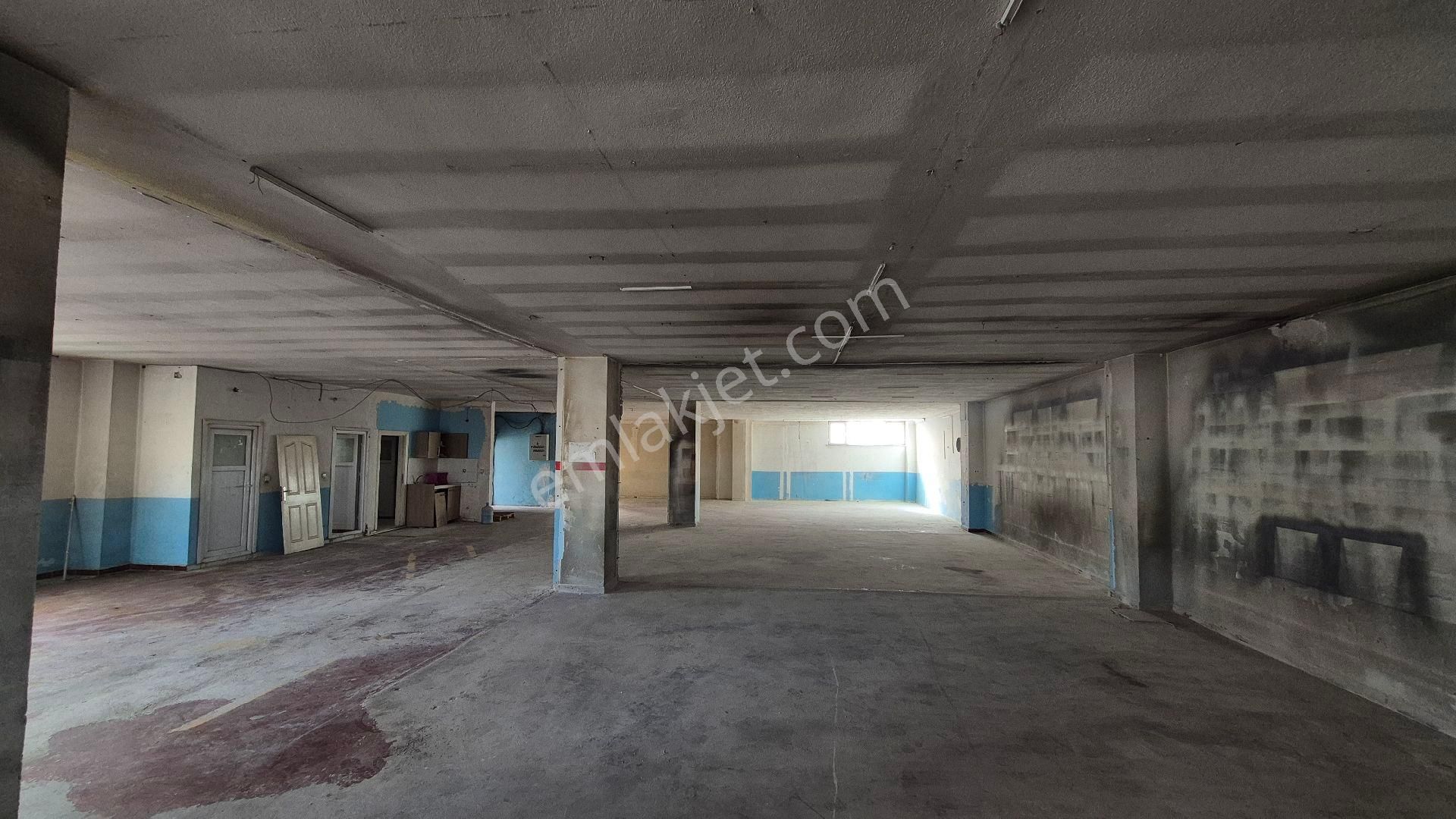 Avcılar Tahtakale’de 527 M² Geniş Kiralık Dükkan | Depo, Showroom, Toptan Satışa Uygun - Görsel 17