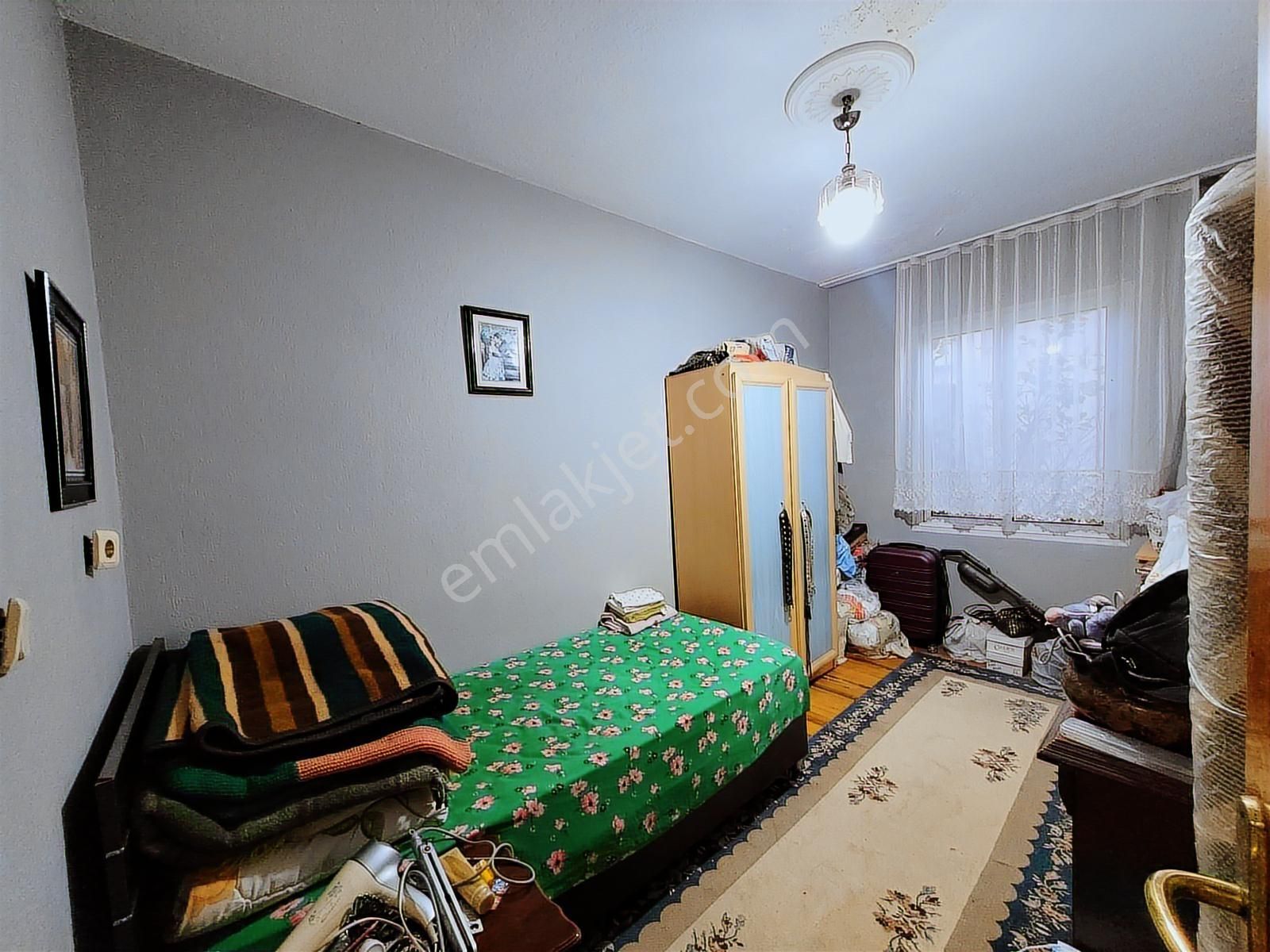 Buca Ufuk Mahallesi Geniş Arsalı Komple Satılık Bina - Görsel 4