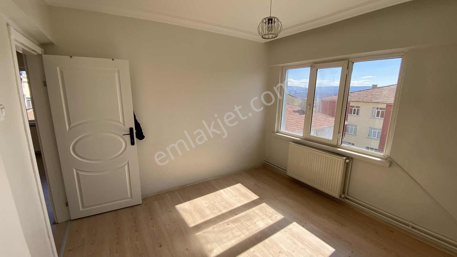 Arslan Emlaktan 3+1 Metroya Yakın Yapılı Kiralık Daire - Görsel 13