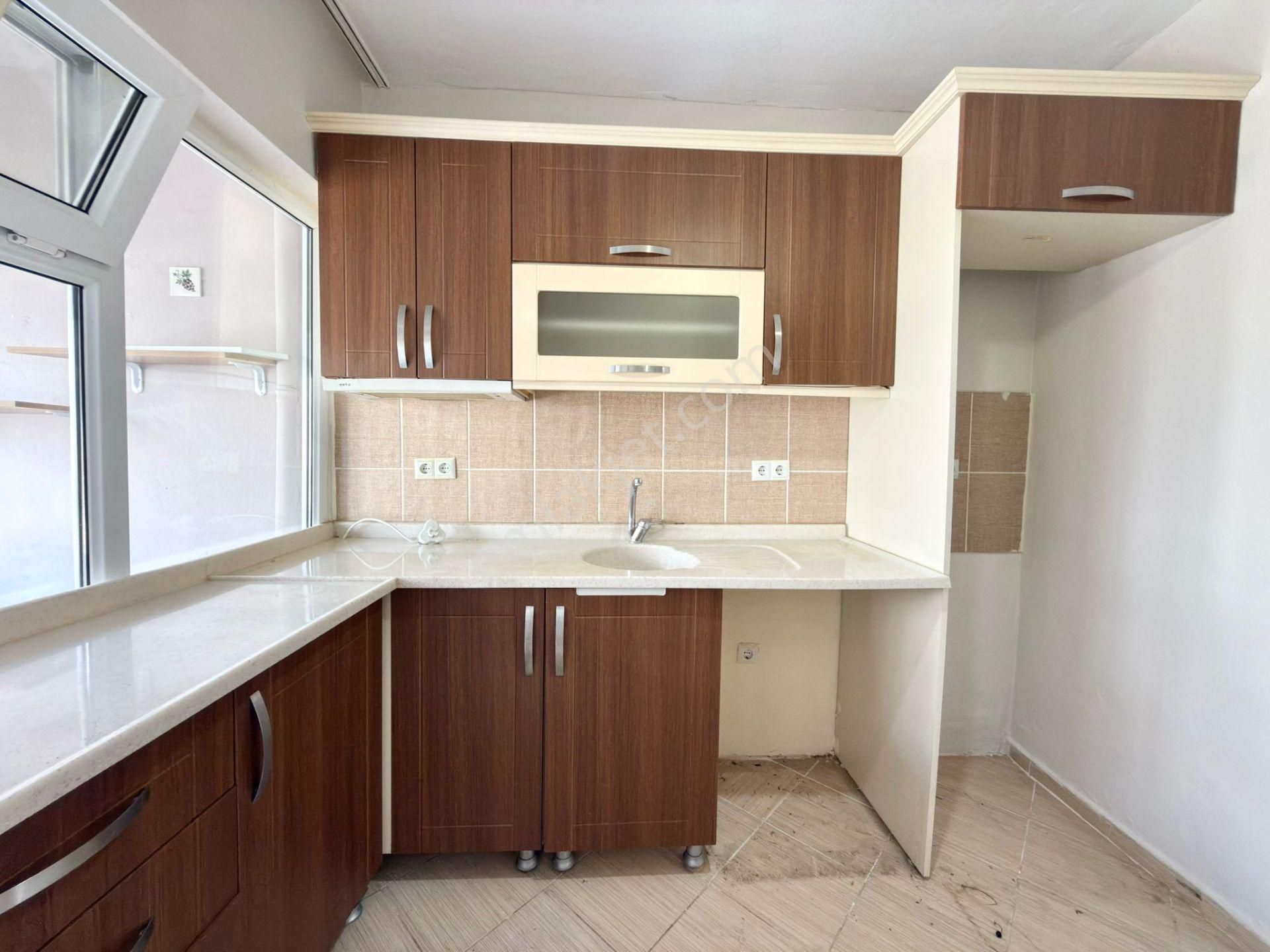 Yükselden Akçay Merkezde Arakat Ön Cephe Denize 250mtr 3+1 Daire - Görsel 2