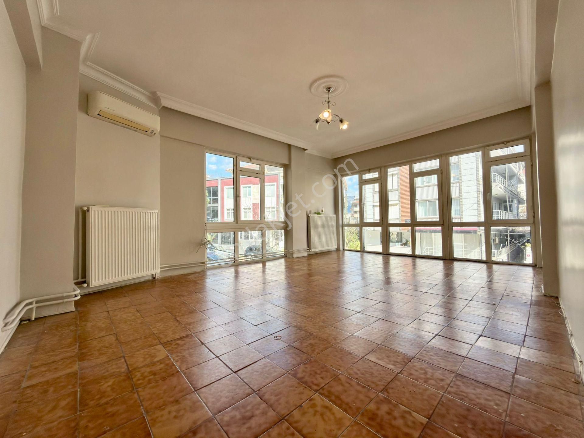 Yükselden Akçay Merkezde Arakat Ön Cephe Denize 250mtr 3+1 Daire - Görsel 13