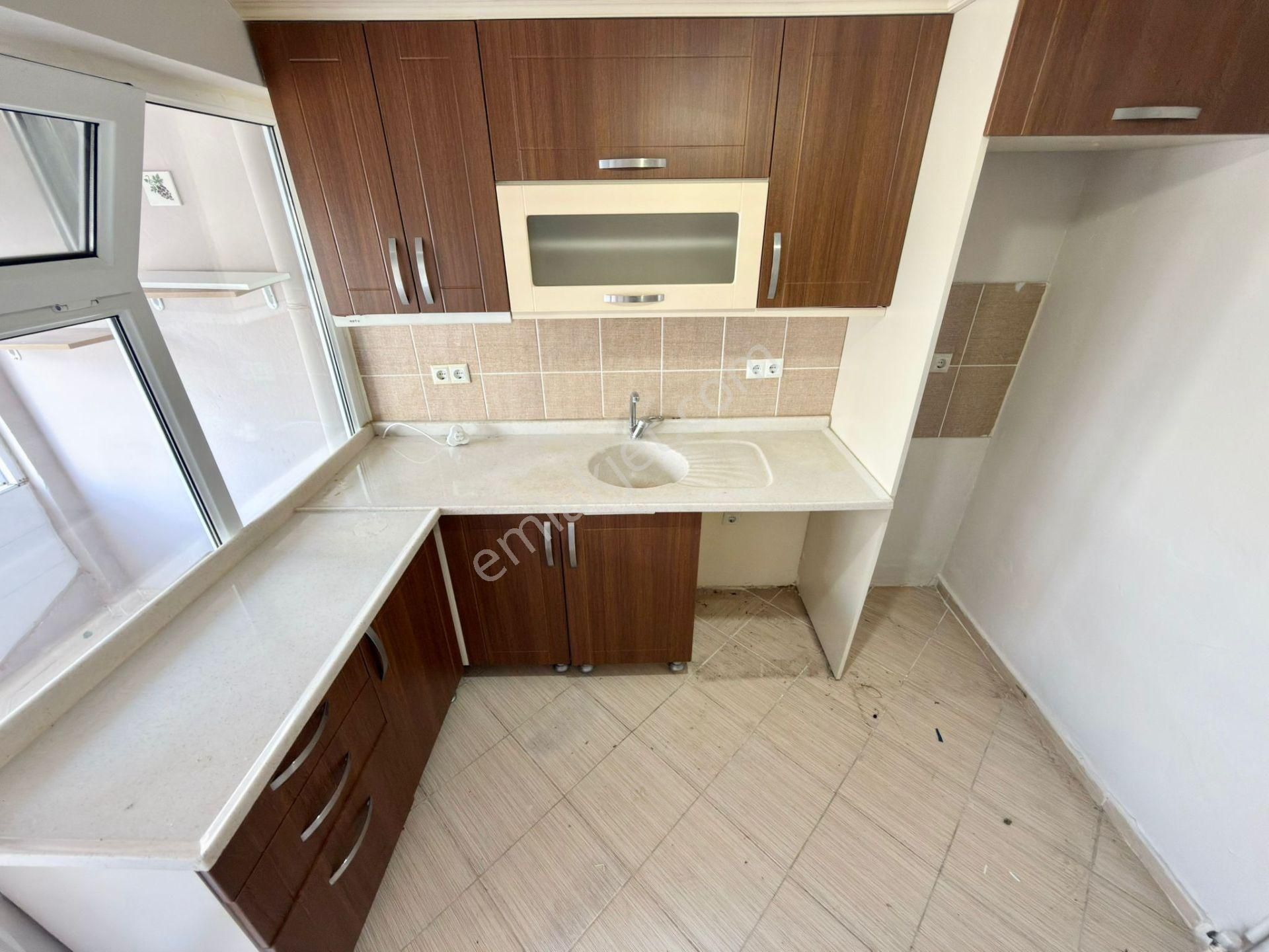 Yükselden Akçay Merkezde Arakat Ön Cephe Denize 250mtr 3+1 Daire - Görsel 3