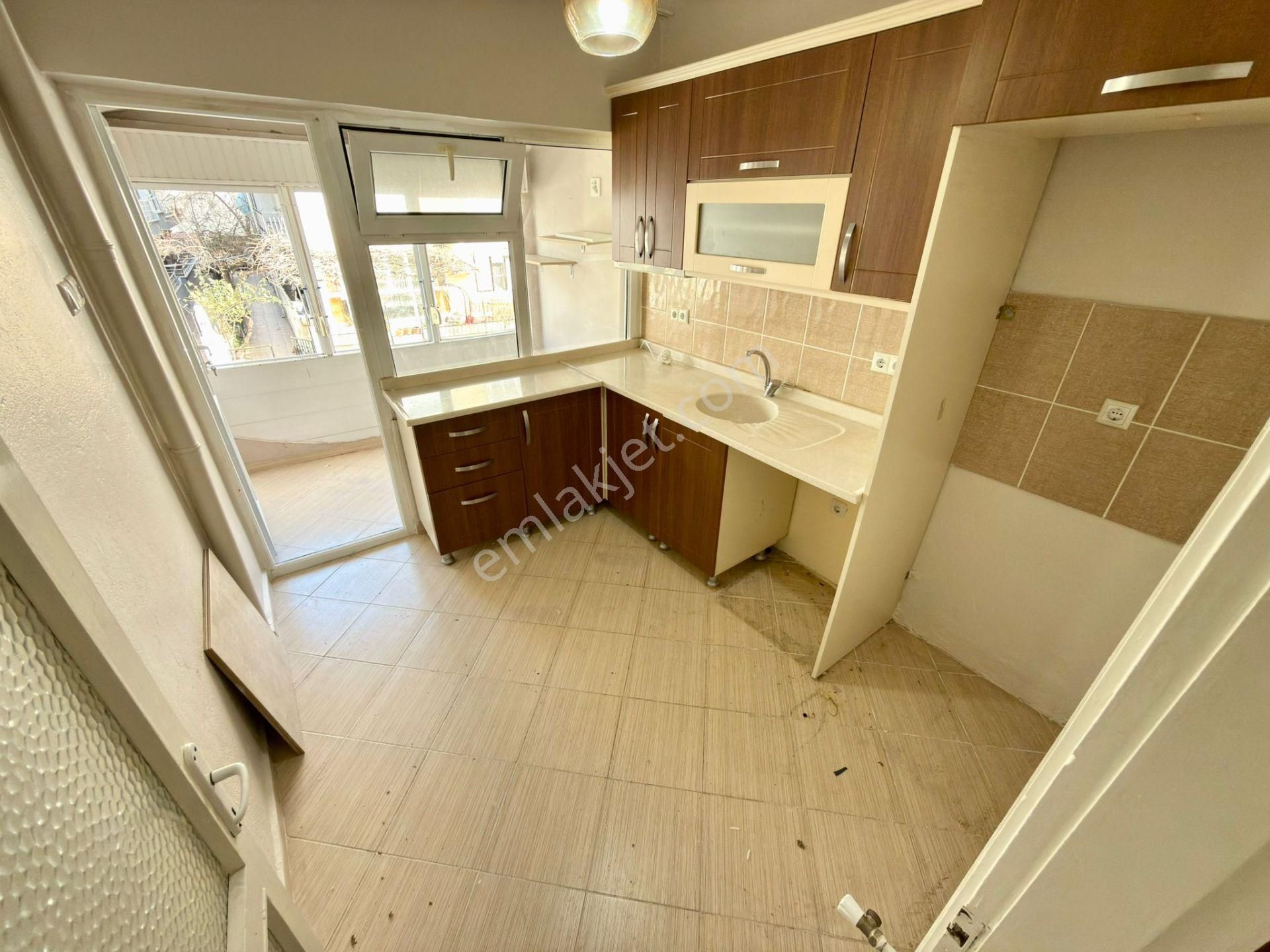 Yükselden Akçay Merkezde Arakat Ön Cephe Denize 250mtr 3+1 Daire