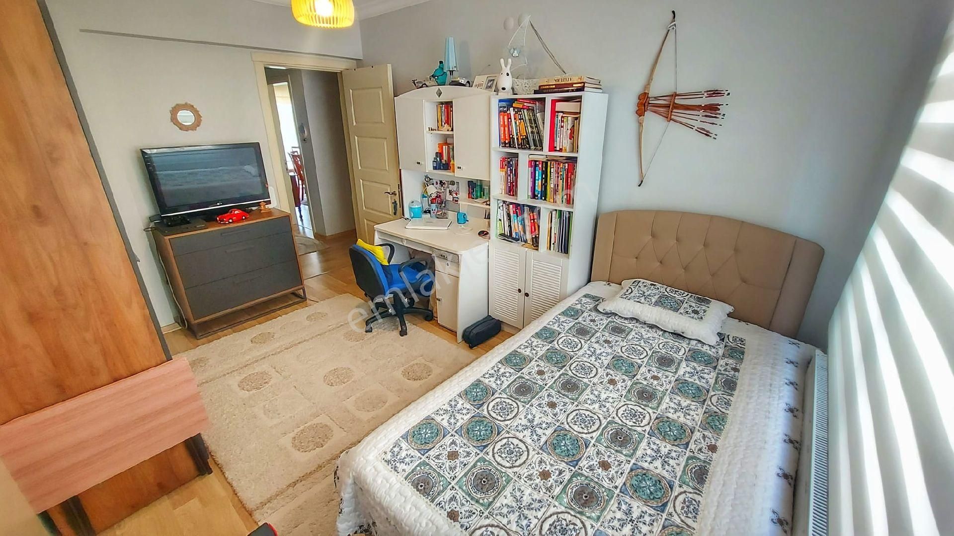 Kuşadası Ege Mahallesinde Satılık Köşe Konum 3 +1 - Görsel 23