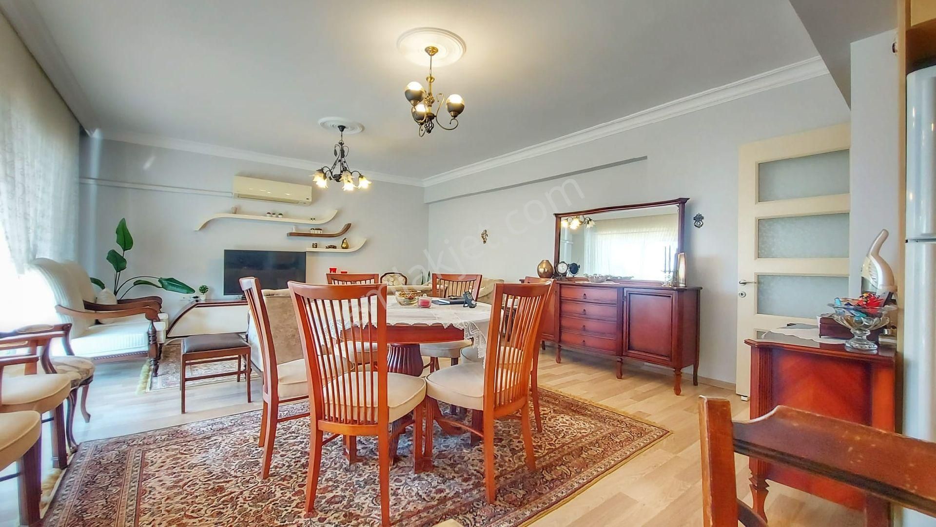 Kuşadası Ege Mahallesinde Satılık Köşe Konum 3 +1 - Görsel 10