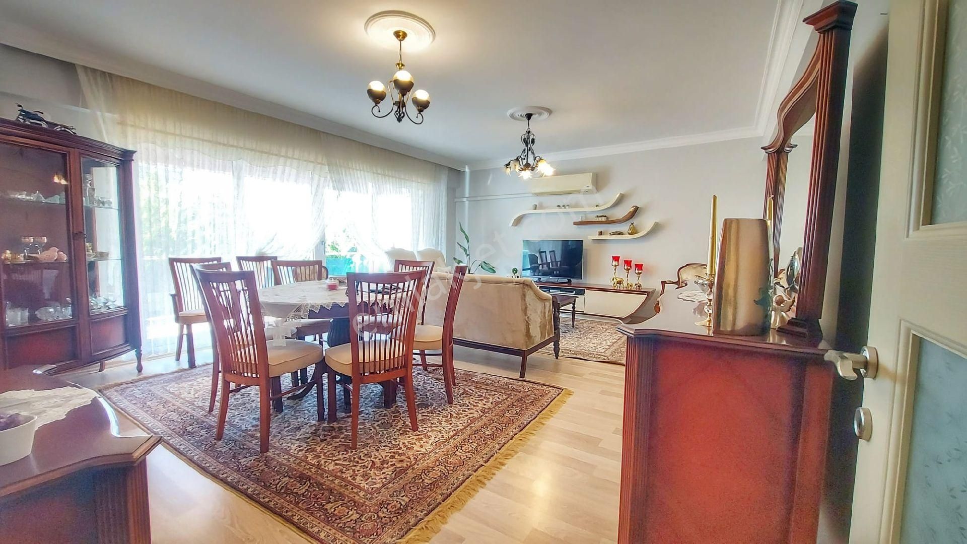 Kuşadası Ege Mahallesinde Satılık Köşe Konum 3 +1 - Görsel 8