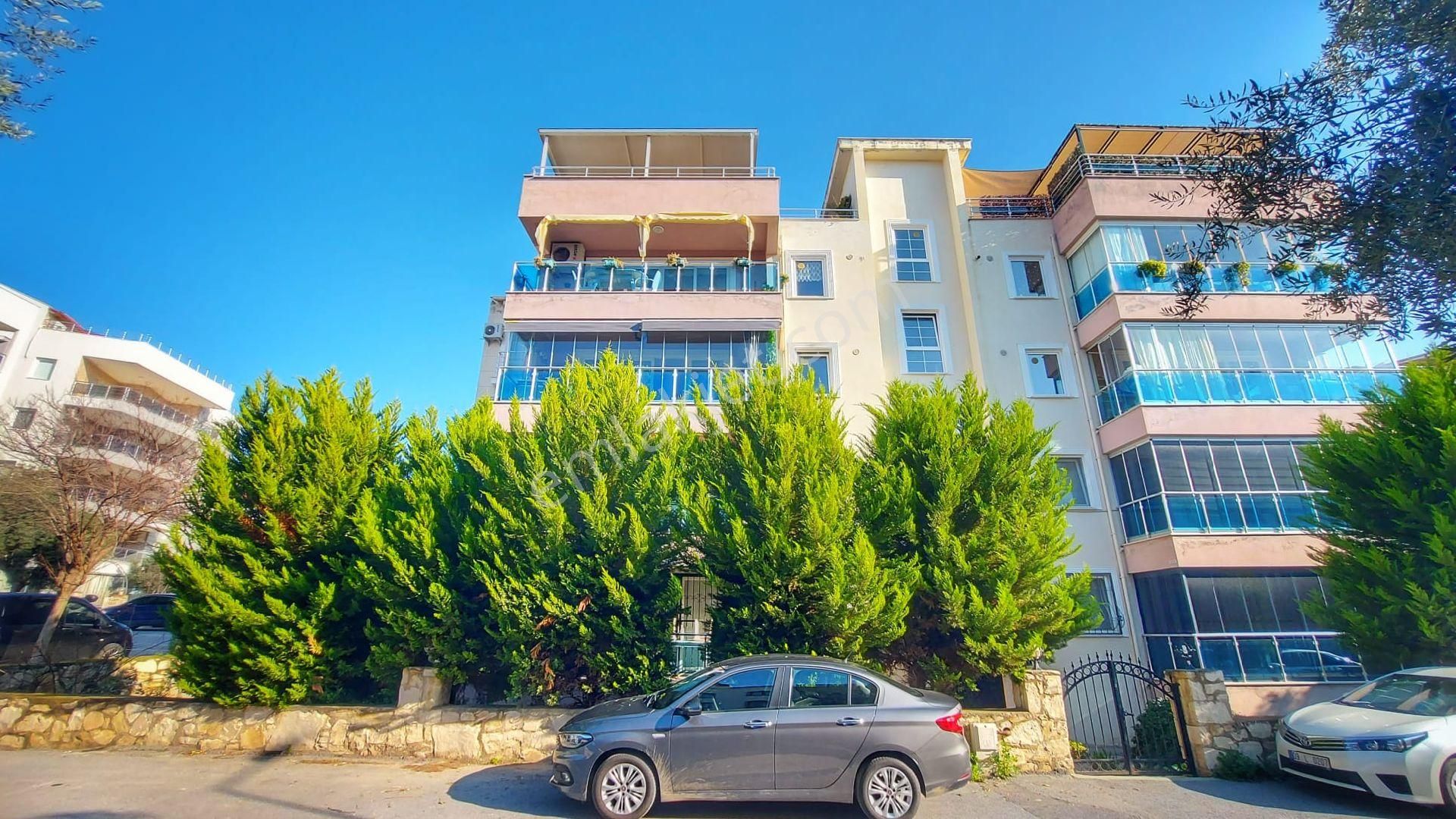 Kuşadası Ege Mahallesinde Satılık Köşe Konum 3 +1