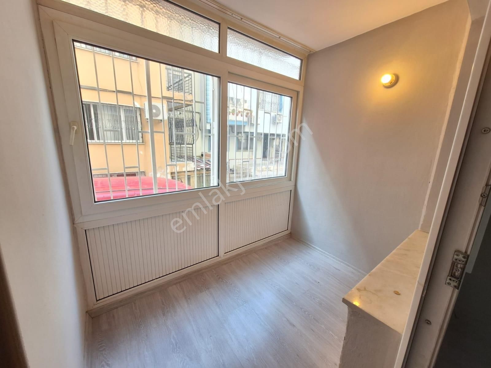 Remax Arma'dan Şirinyer'de D.gazlı 2+1 K.mutfak Kiralık Daire - Görsel 6