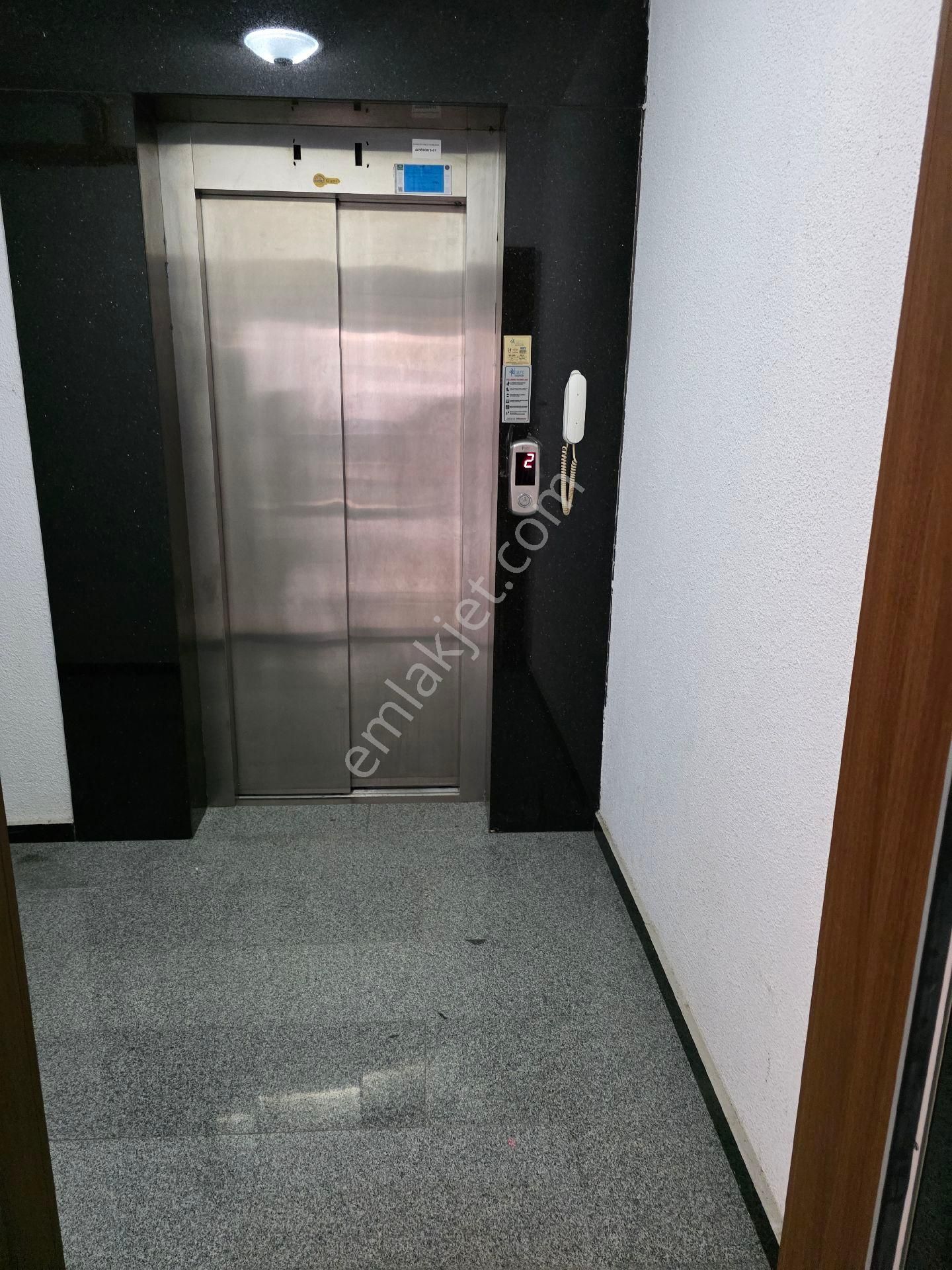 Serdivan Cnr Sitesinde 2+1 Da - Görsel 2