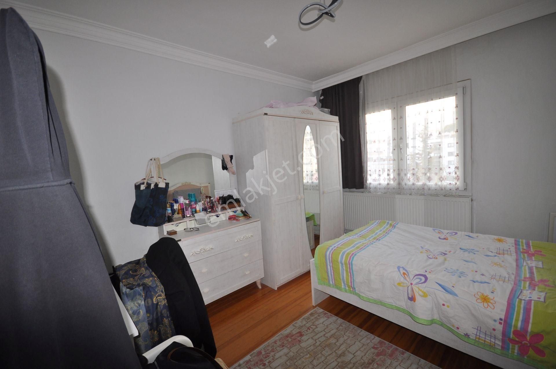 Söke Atatürk Mahallesinde Arakat 3+1 Satılık Daire - Görsel 8