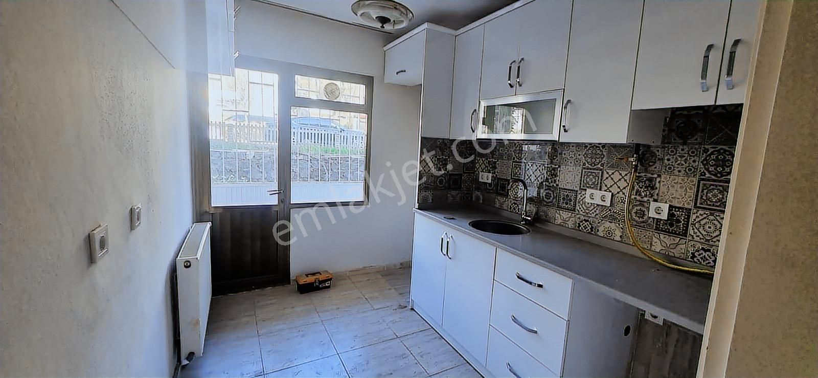 Bornova Evka 3 Adil Demir Sitesinde Kiralık 3+1 Daire - Görsel 24