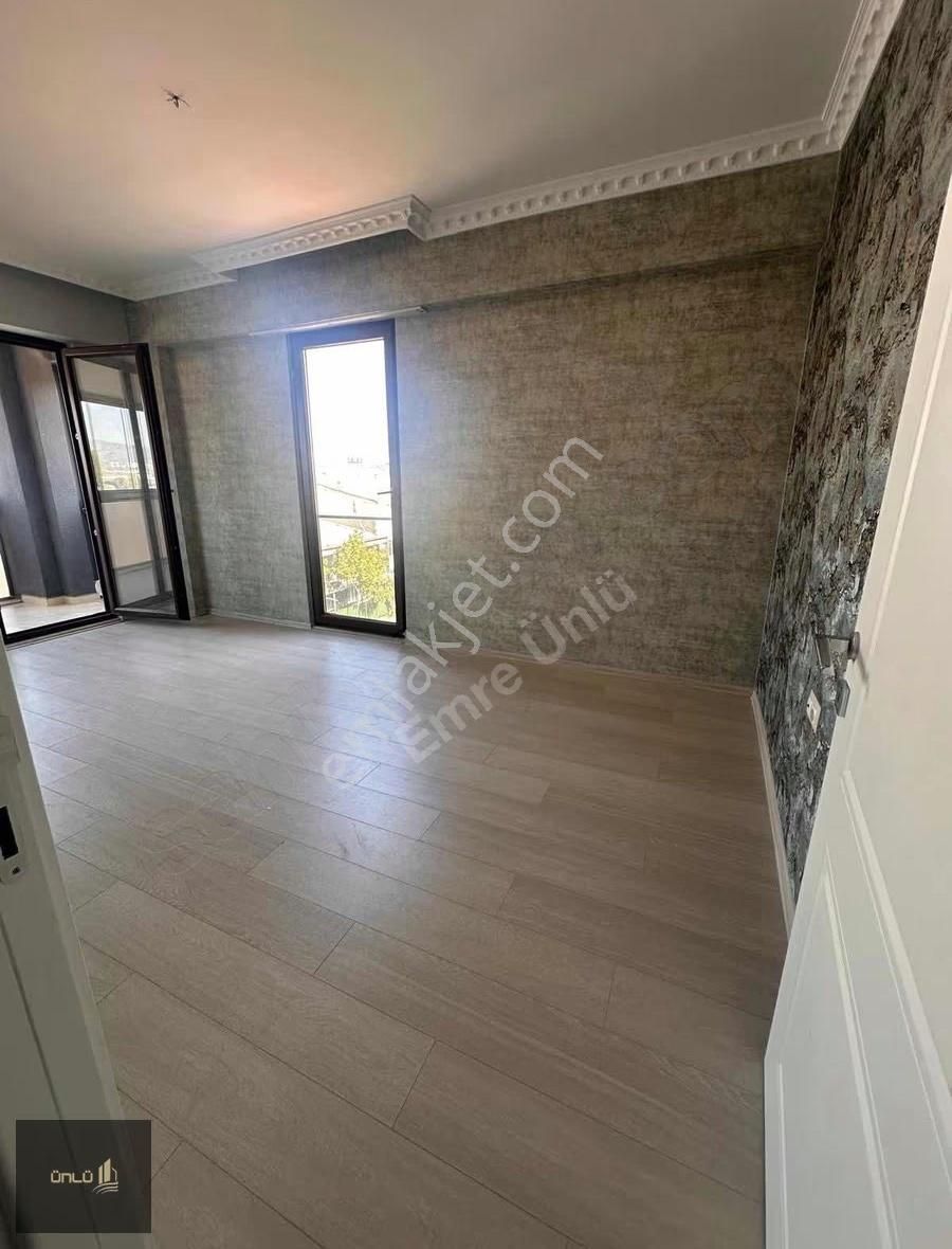 Emre Ünlü'den Alpiş Tuana 2 Evlerinde Satılık Muhteşem 3,5+1 - Görsel 11