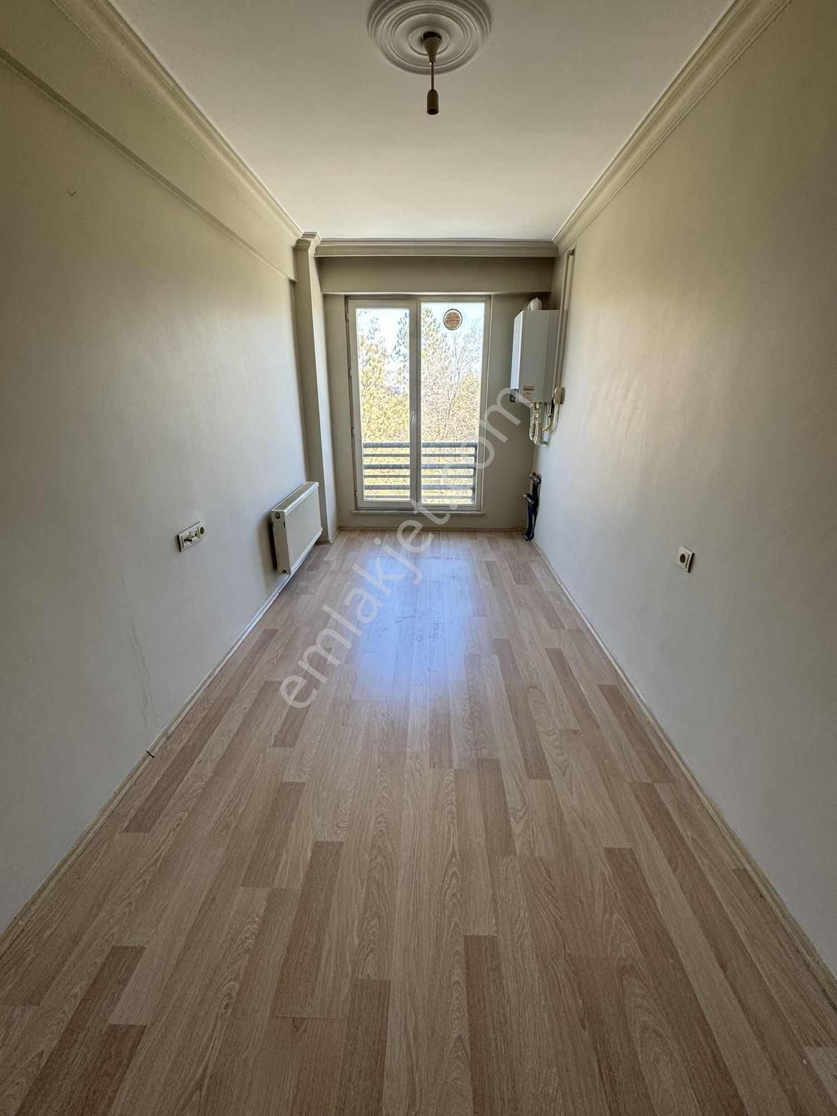 Esentepe Mh 100.yıl Parkı Yanı Arakat Balkonlu Kiralık 2+0 Daire - Görsel 8