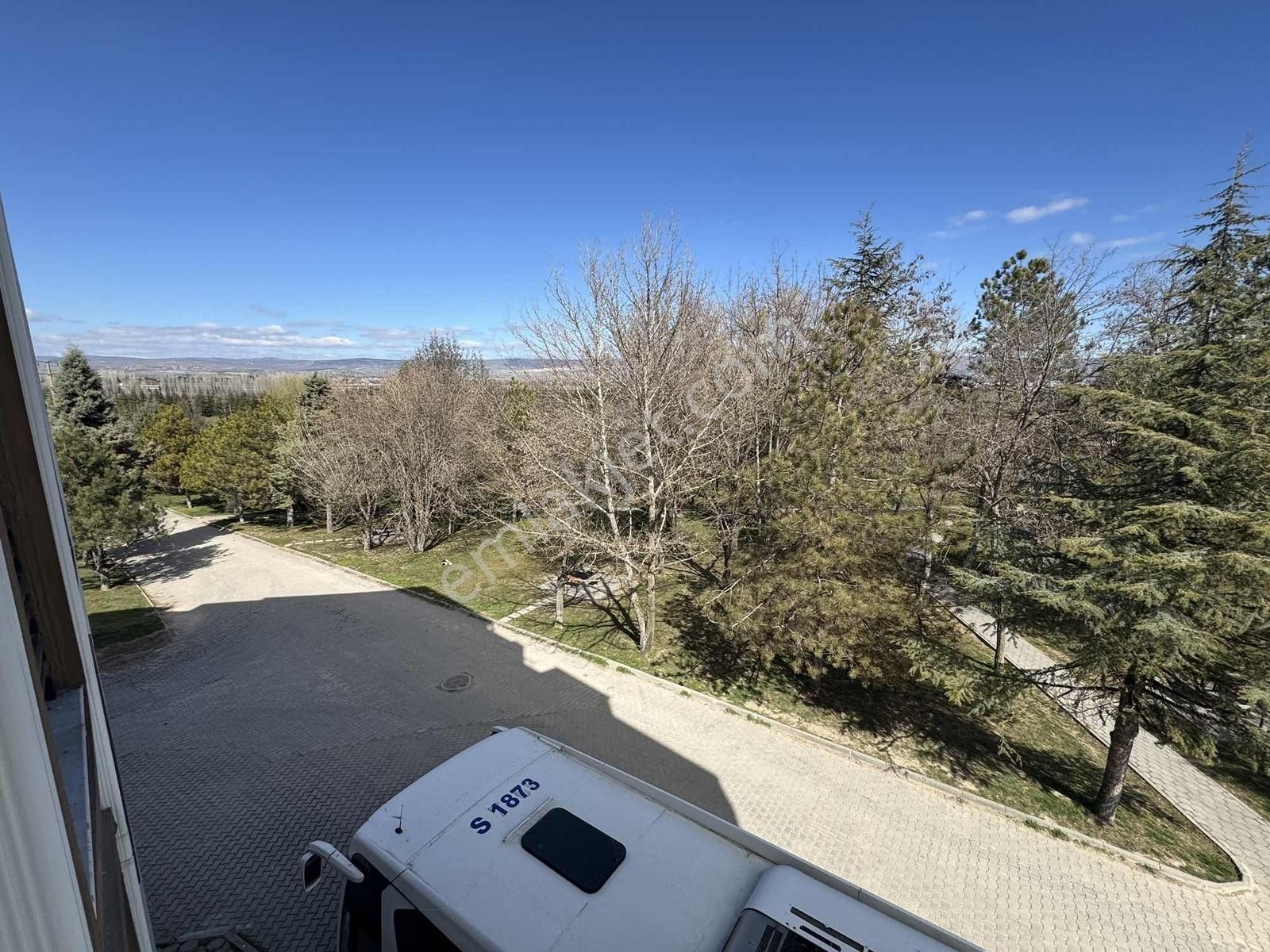 Esentepe Mh 100.yıl Parkı Yanı Arakat Balkonlu Kiralık 2+0 Daire - Görsel 17