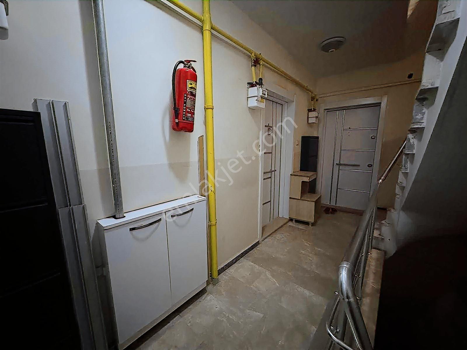 Esentepe Mh 100.yıl Parkı Yanı Arakat Balkonlu Kiralık 2+0 Daire - Görsel 12