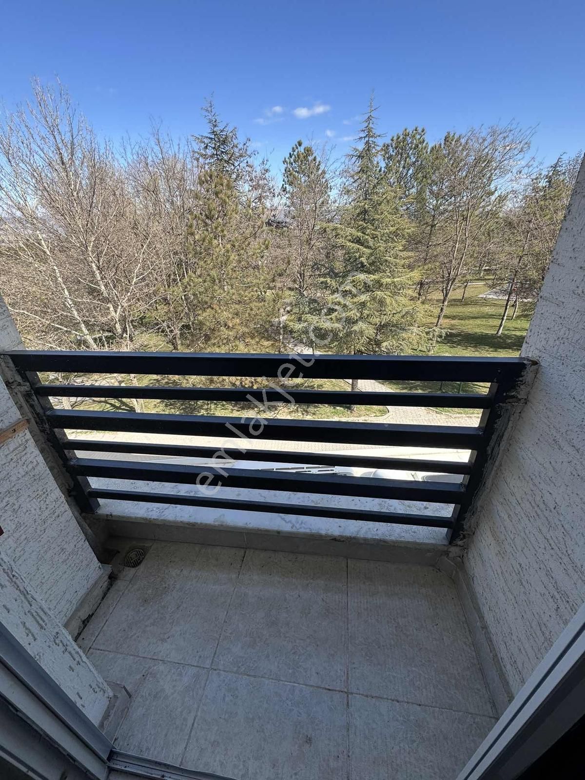 Esentepe Mh 100.yıl Parkı Yanı Arakat Balkonlu Kiralık 2+0 Daire - Görsel 14