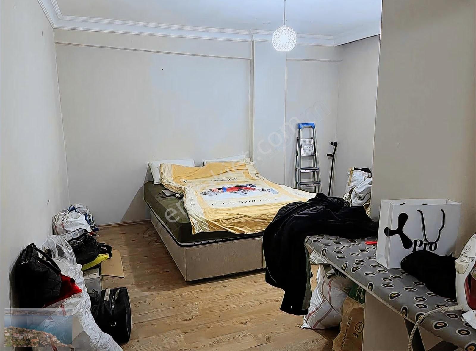 Yunus Emre Mah'de Hisseli Tapulu 2+1 3.kat 90 M2 Satılık Daire - Görsel 4