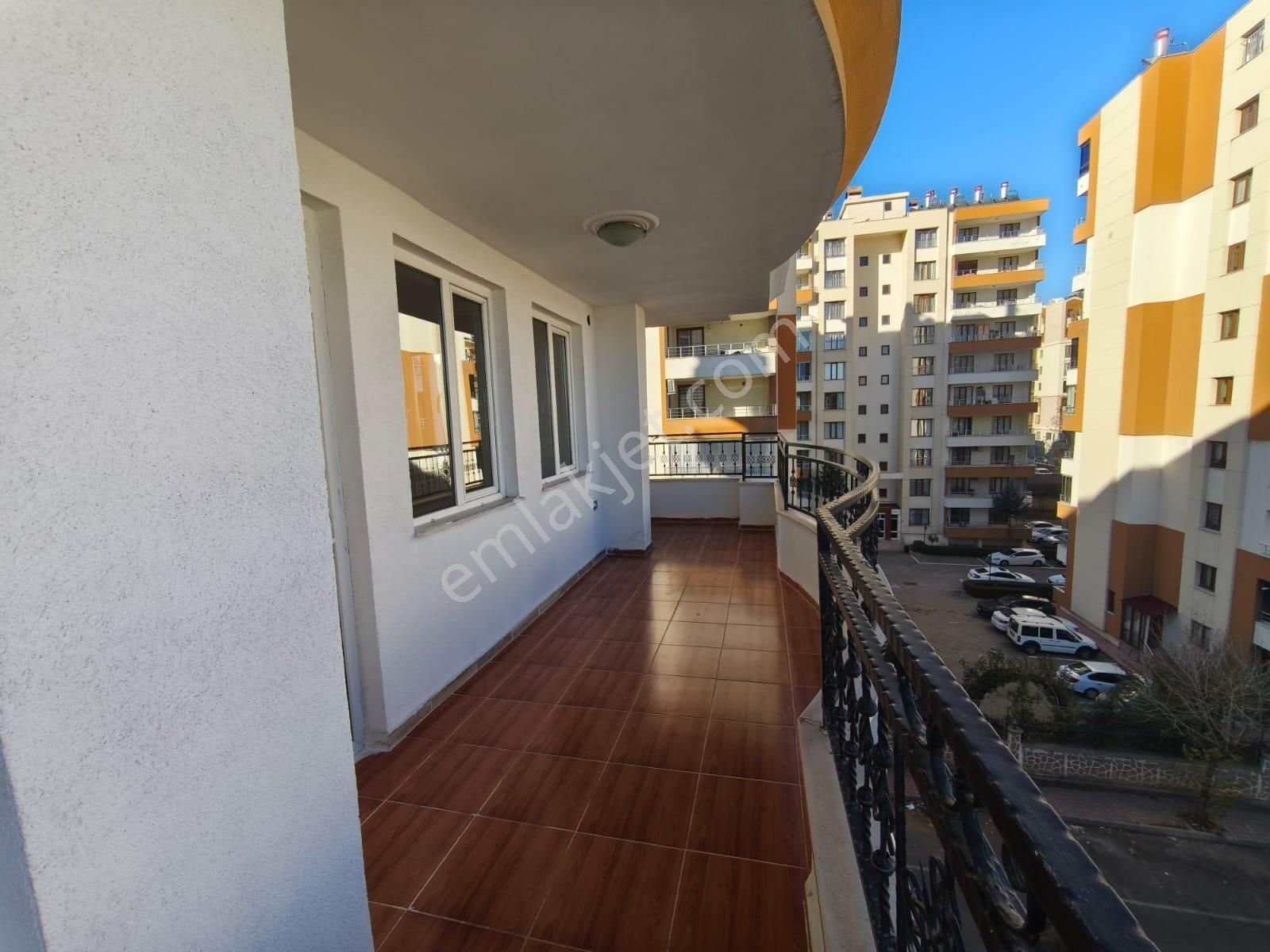 Yenihal Dipinde 3+1 Ara Kat Temiz Kiralık Daire - Görsel 3