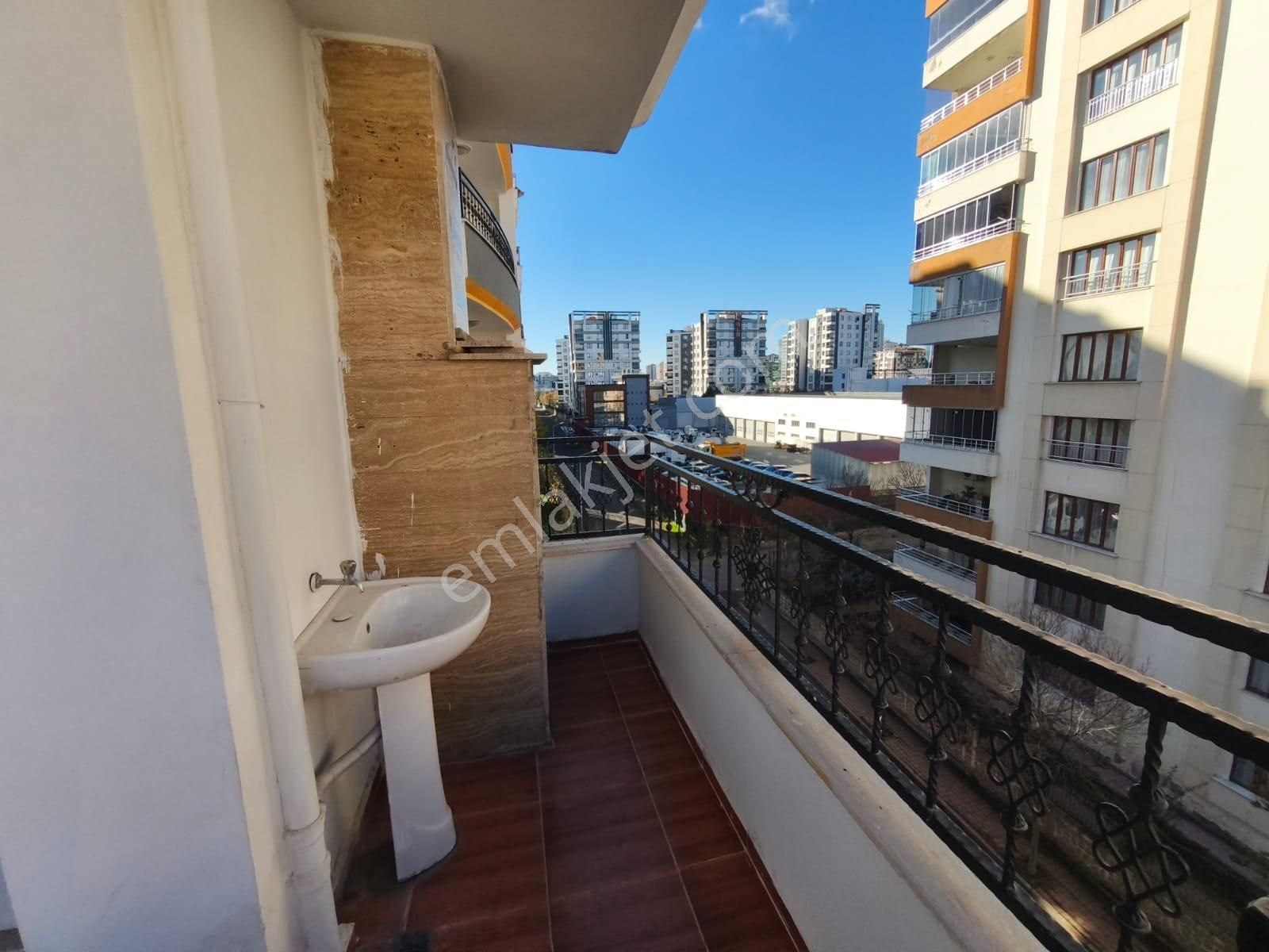 Yenihal Dipinde 3+1 Ara Kat Temiz Kiralık Daire - Görsel 2