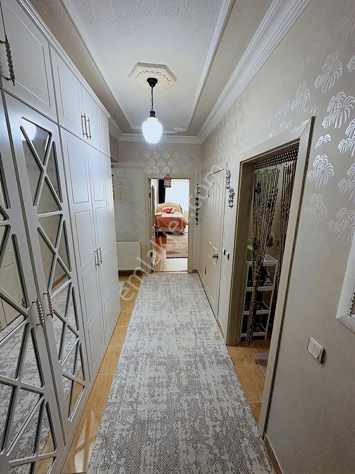 Polat Lıve Emlak'tan Merkezi Lokasyonda Geniş Ve Ferah Daire - Görsel 20