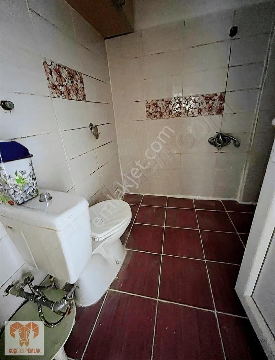 Şehir Merkezinde 2+1 Geniş Kullanım