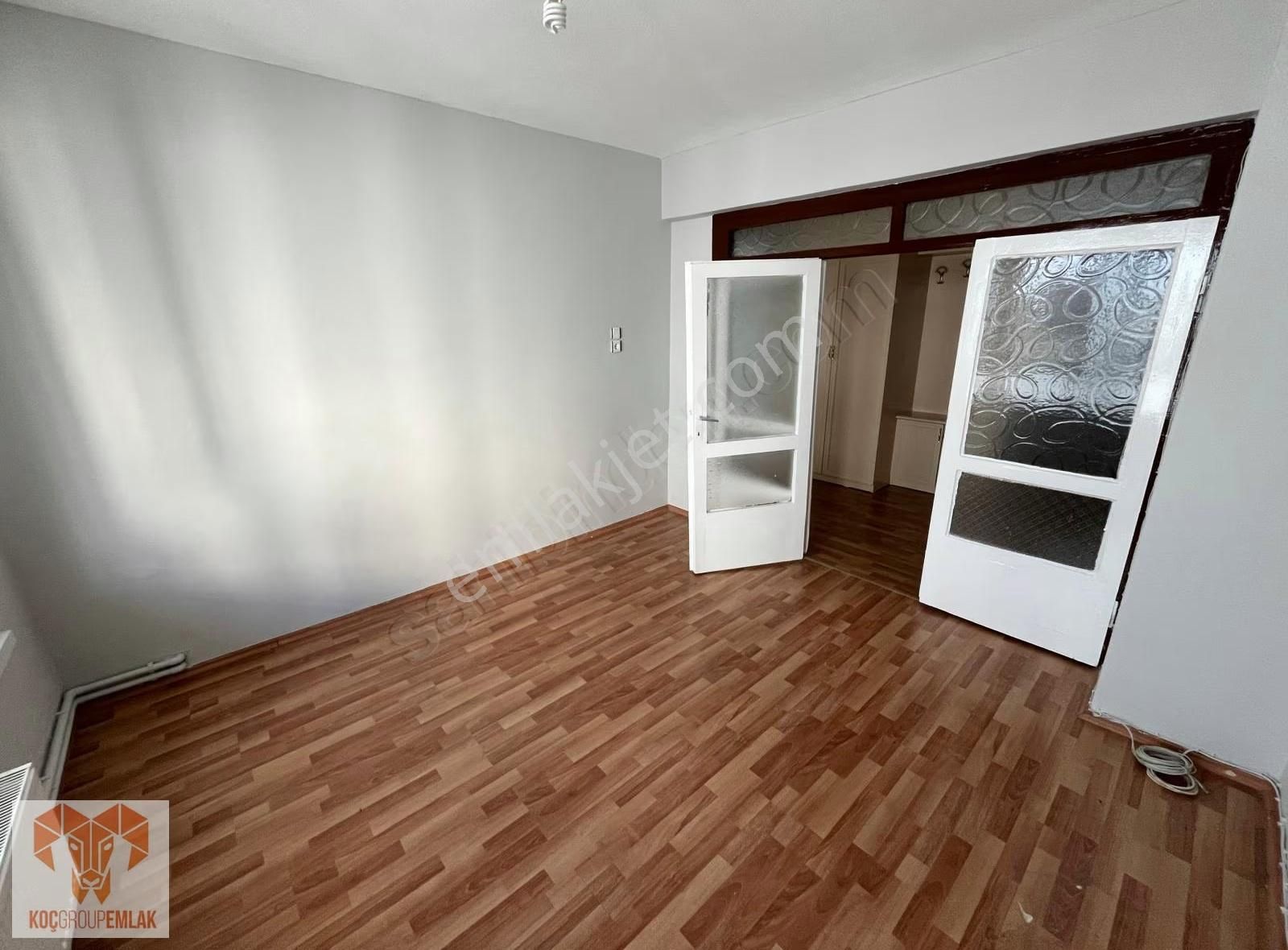 Şehir Merkezinde 2+1 Geniş Kullanım - Görsel 2