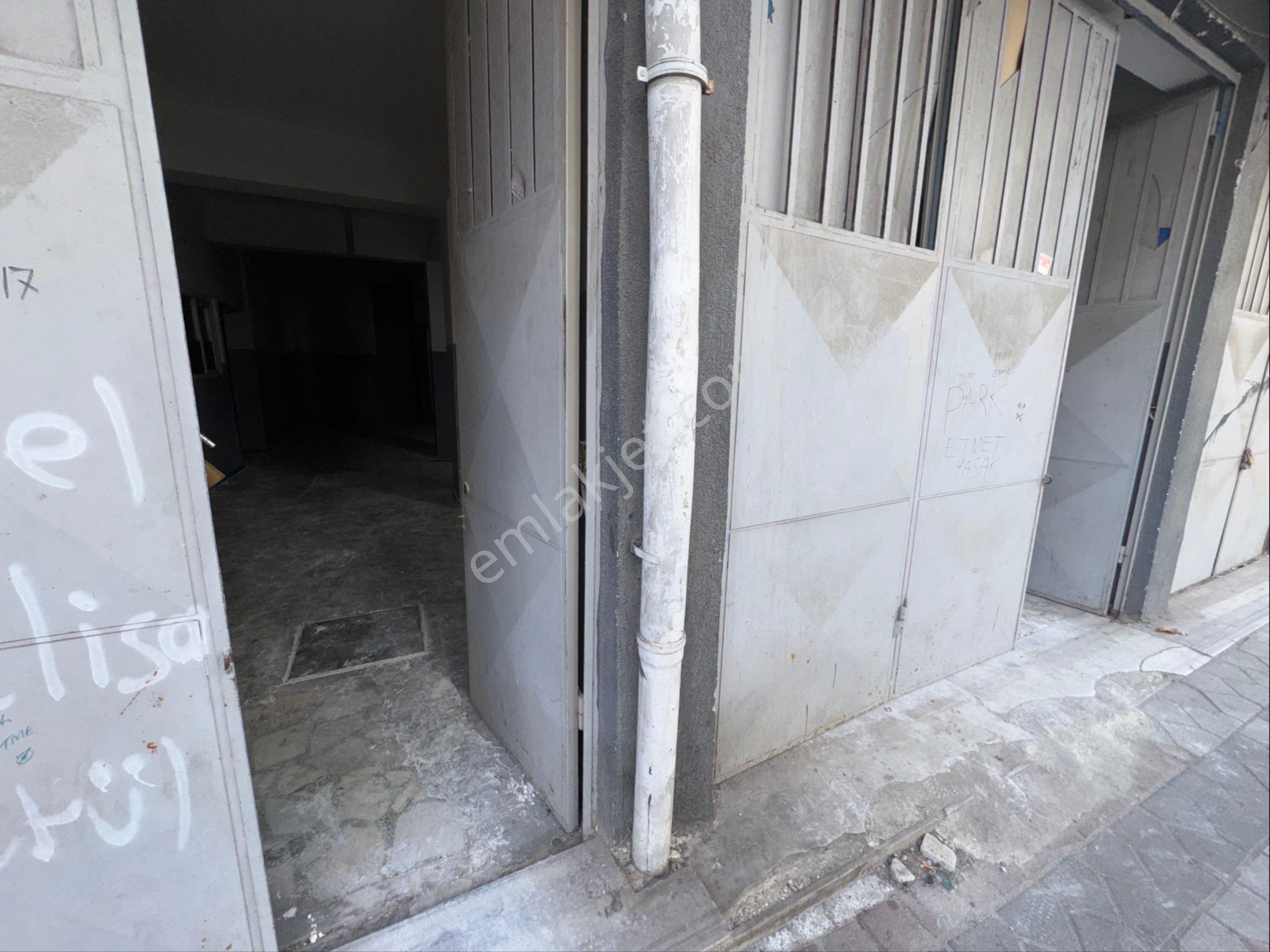 Zafer Yapıdan Kiralık Düz Giriş Dükkan 280m2 Uğurmumcu Mahde - Görsel 22