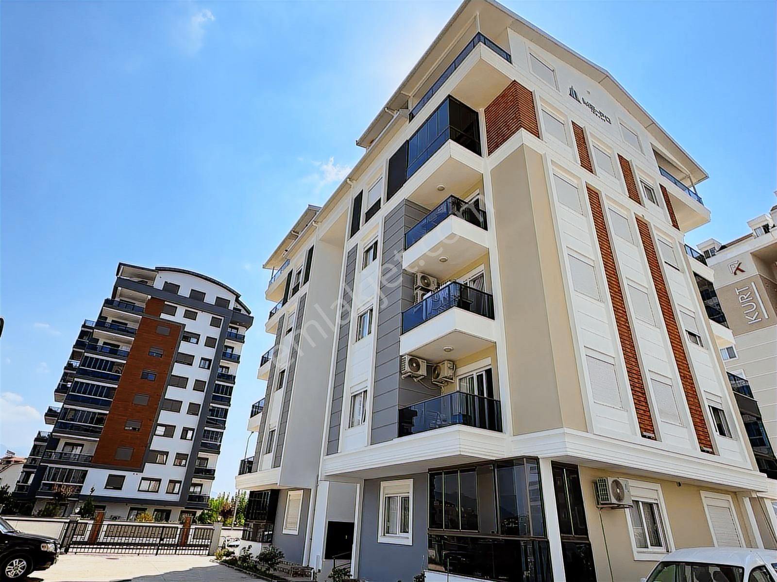 Merkezı Konumda Full Eşyalı 1+1 Daıre - Görsel 7