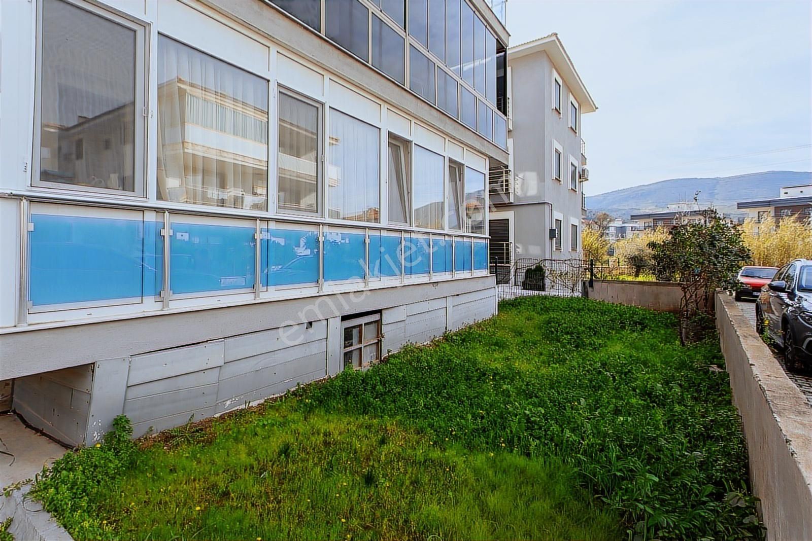 Yenifoça'da Satılık 2+1 Ara Kat Daire - Görsel 10