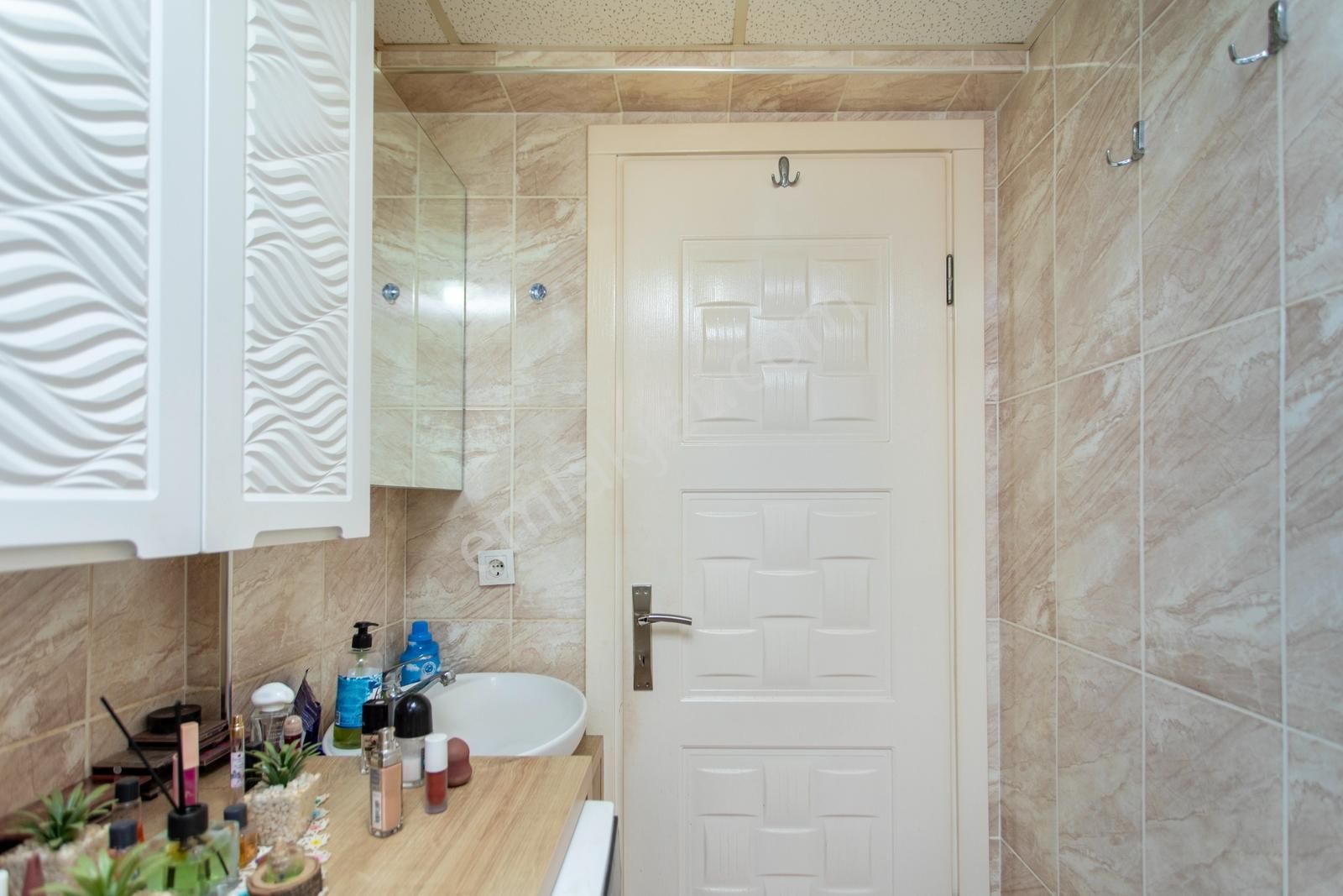 Yenifoça'da Satılık 2+1 Ara Kat Daire - Görsel 8